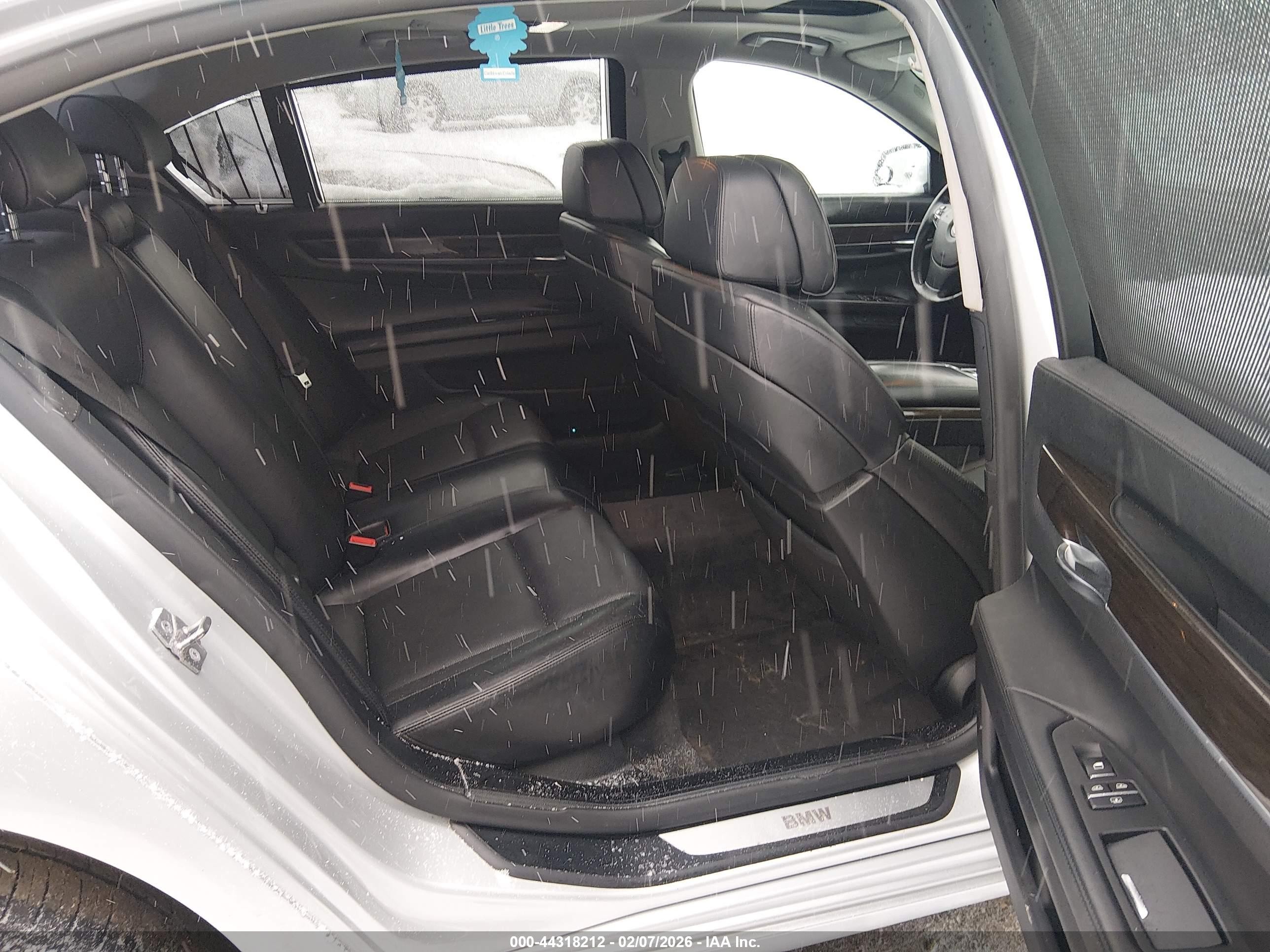 2010 Bmw 750li Xdrive Silver vin: WBAKC8C52ACY68665