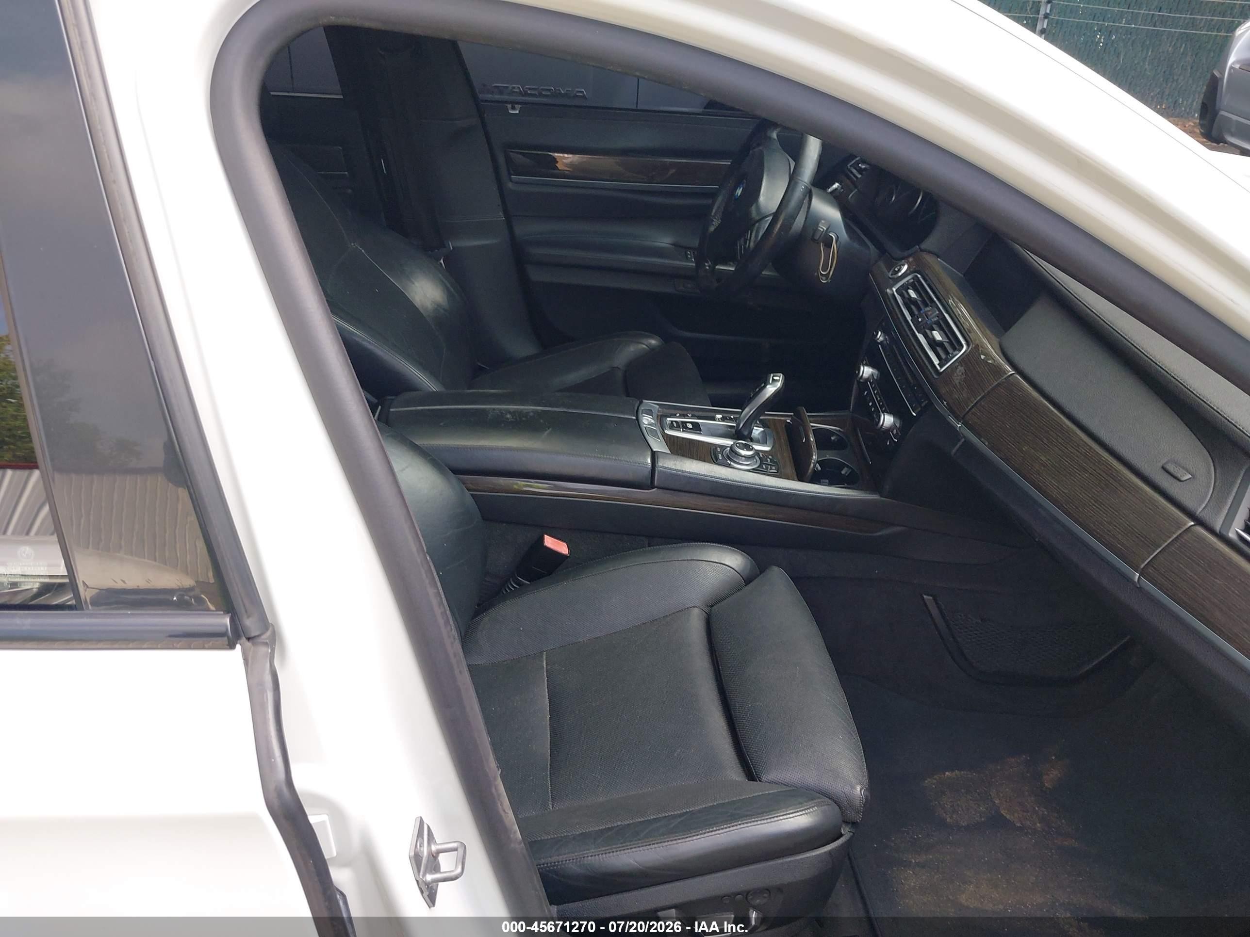 2012 Bmw 750li Xdrive White vin: WBAKC8C52CC435091