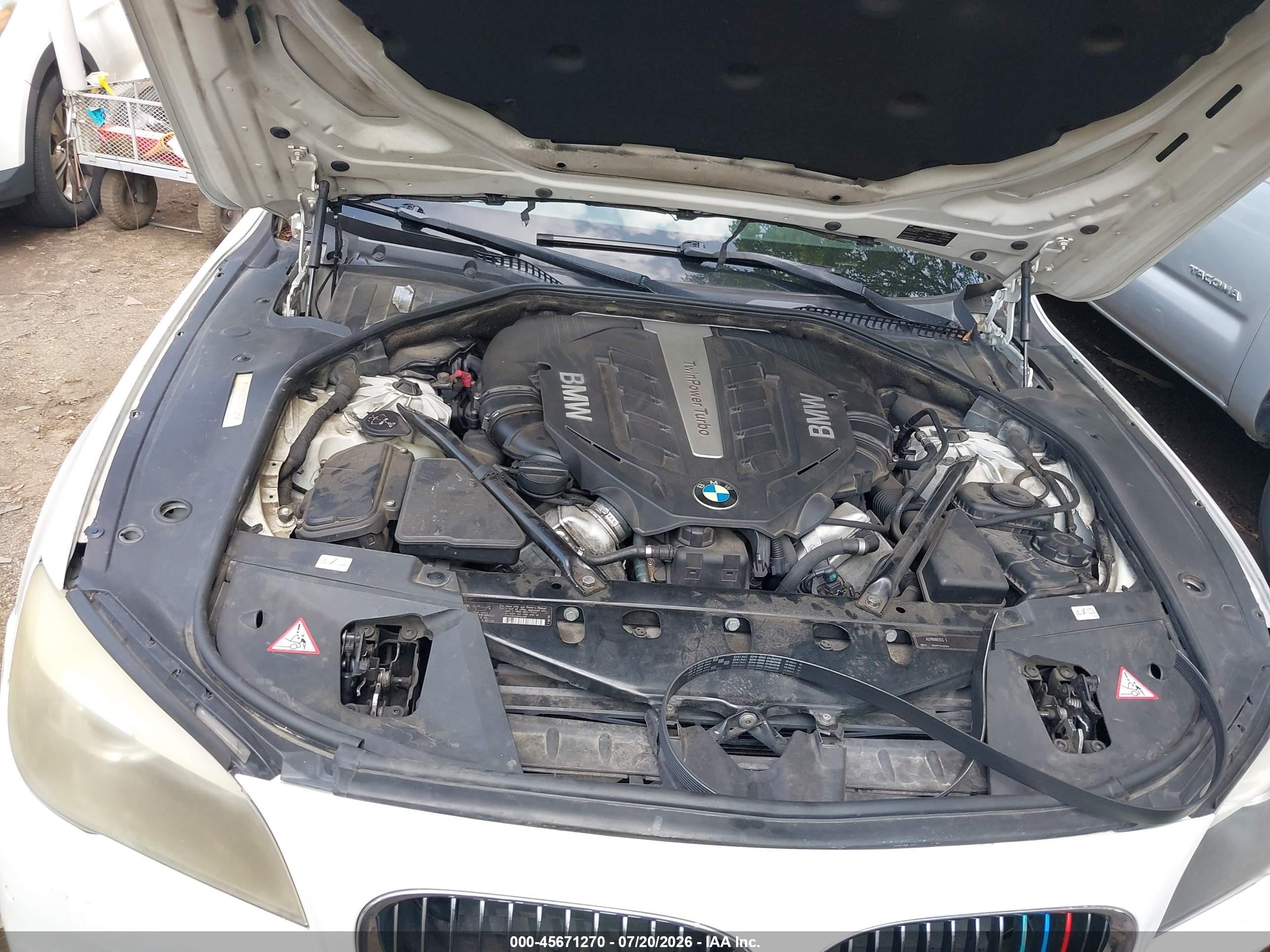 2012 Bmw 750li Xdrive White vin: WBAKC8C52CC435091