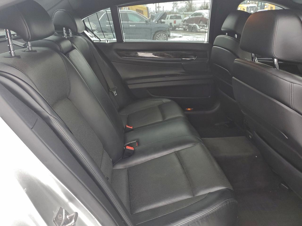 2012 Bmw 750 Lxi Silver vin: WBAKC8C53CC437450