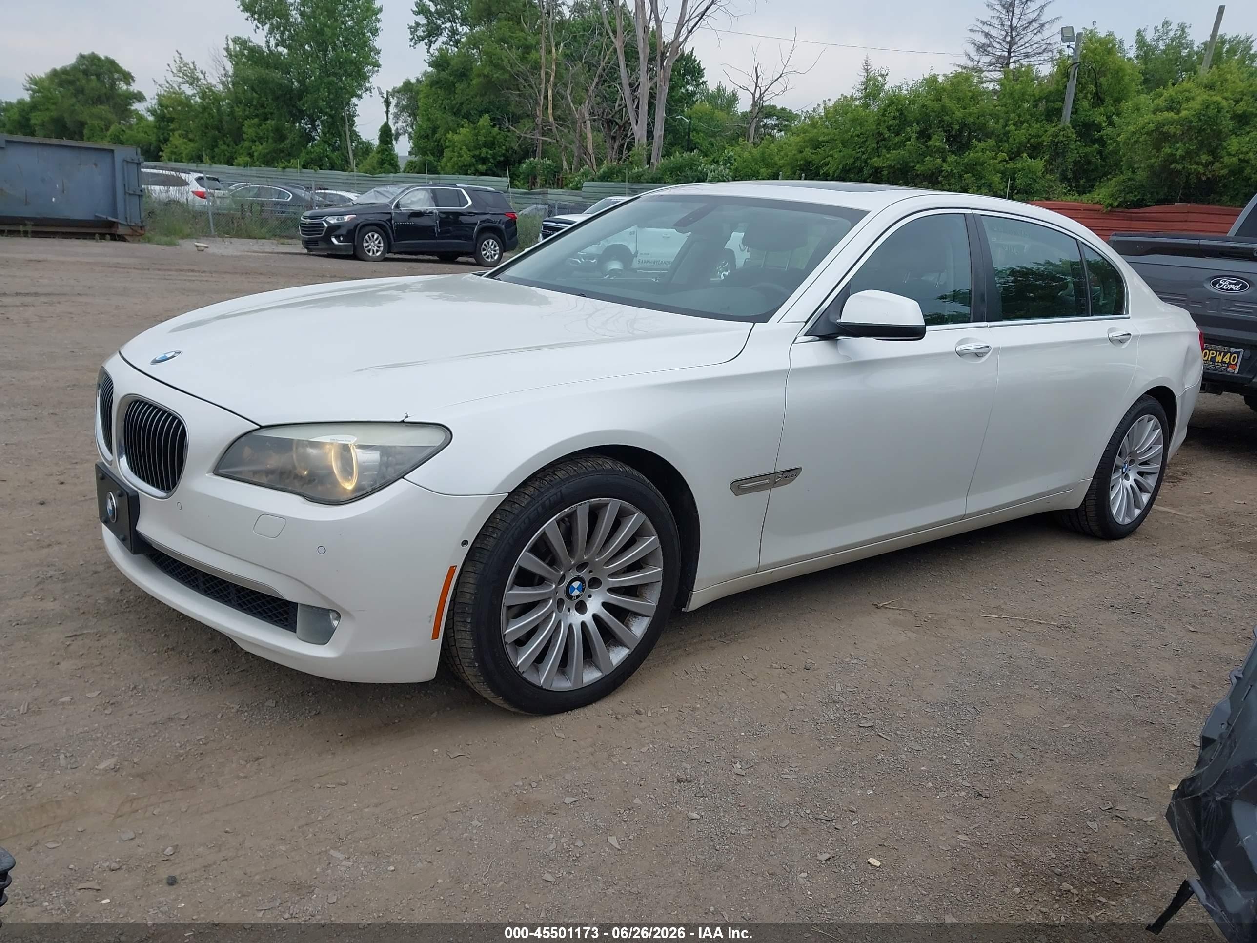 2010 Bmw 750li Xdrive White vin: WBAKC8C55AC431159