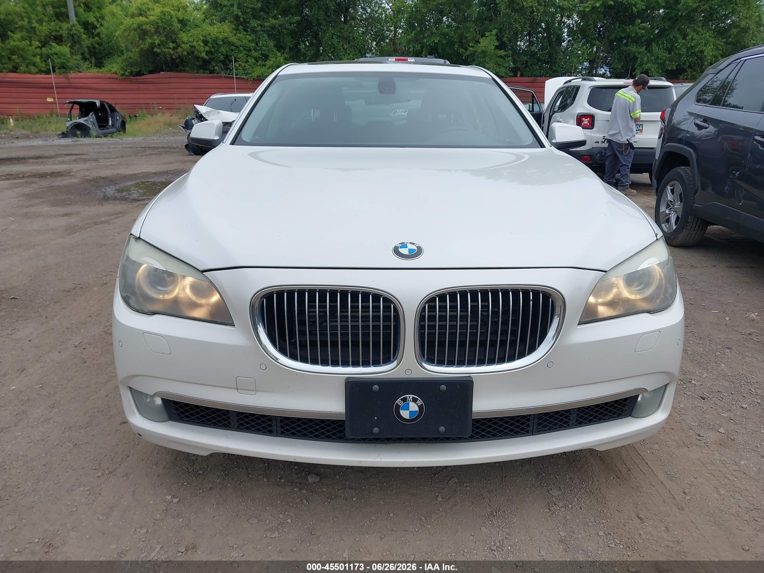 2010 Bmw 750li Xdrive White vin: WBAKC8C55AC431159