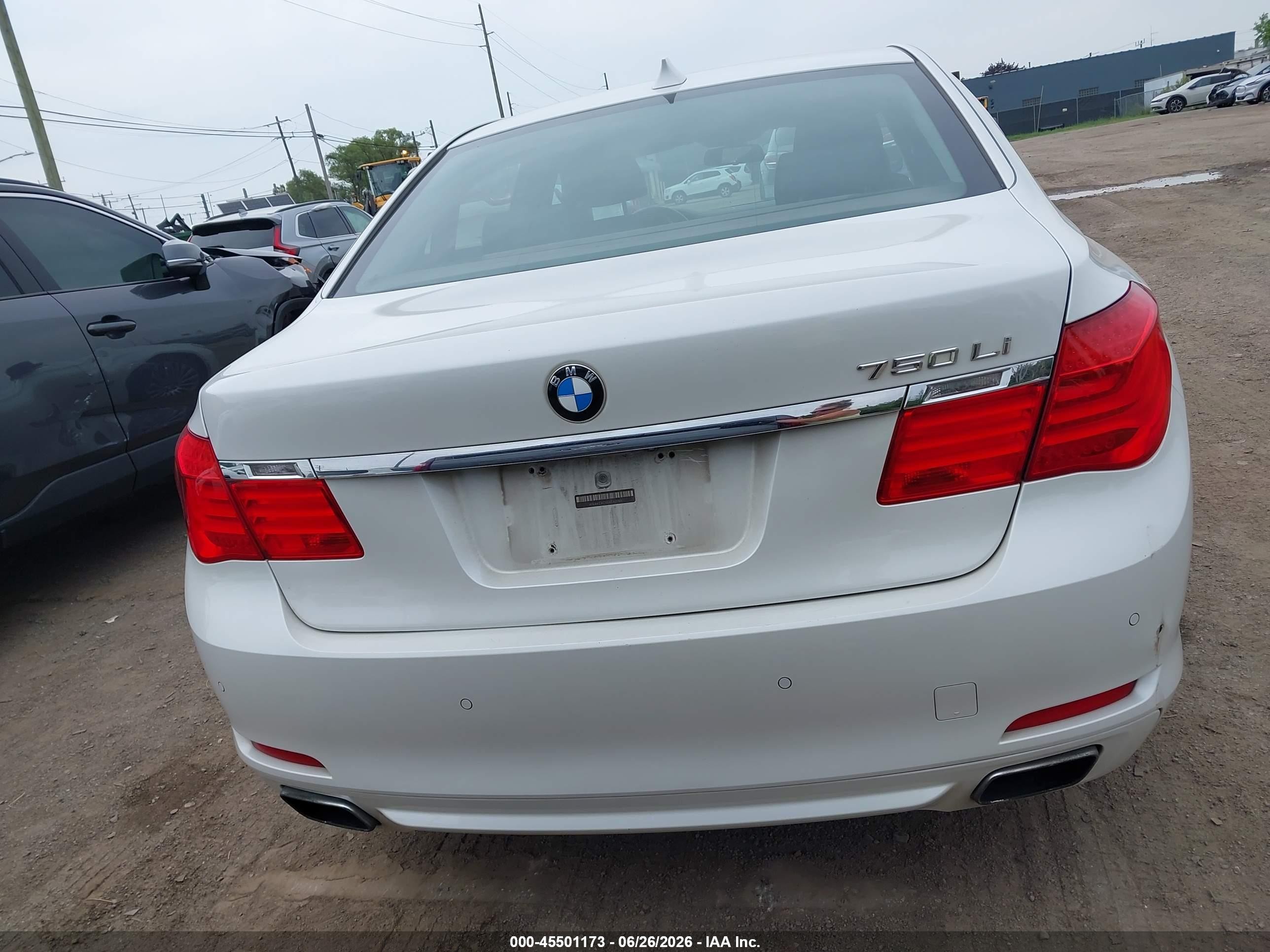2010 Bmw 750li Xdrive White vin: WBAKC8C55AC431159