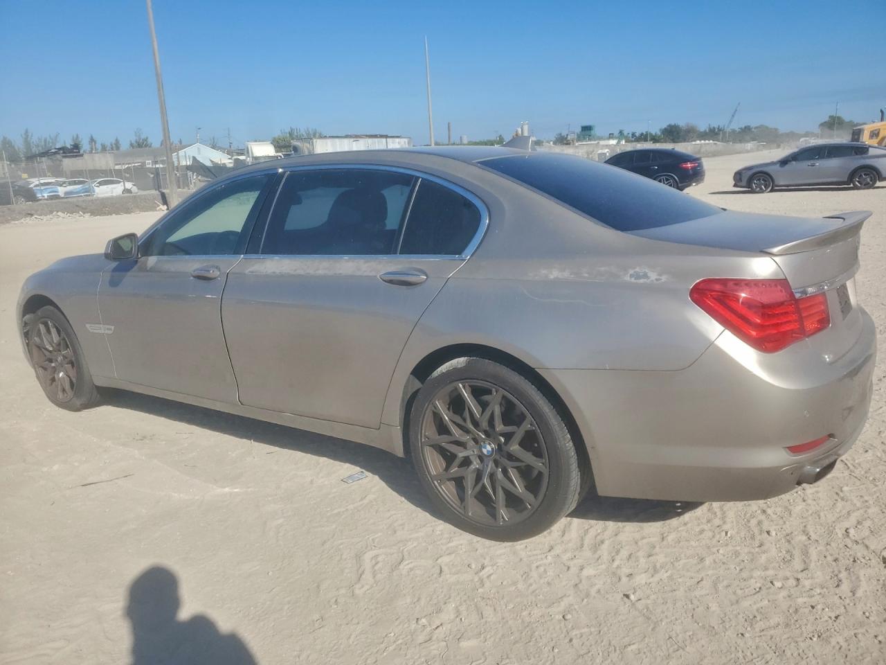 2011 Bmw 750 Lxi Silver vin: WBAKC8C56BC432175