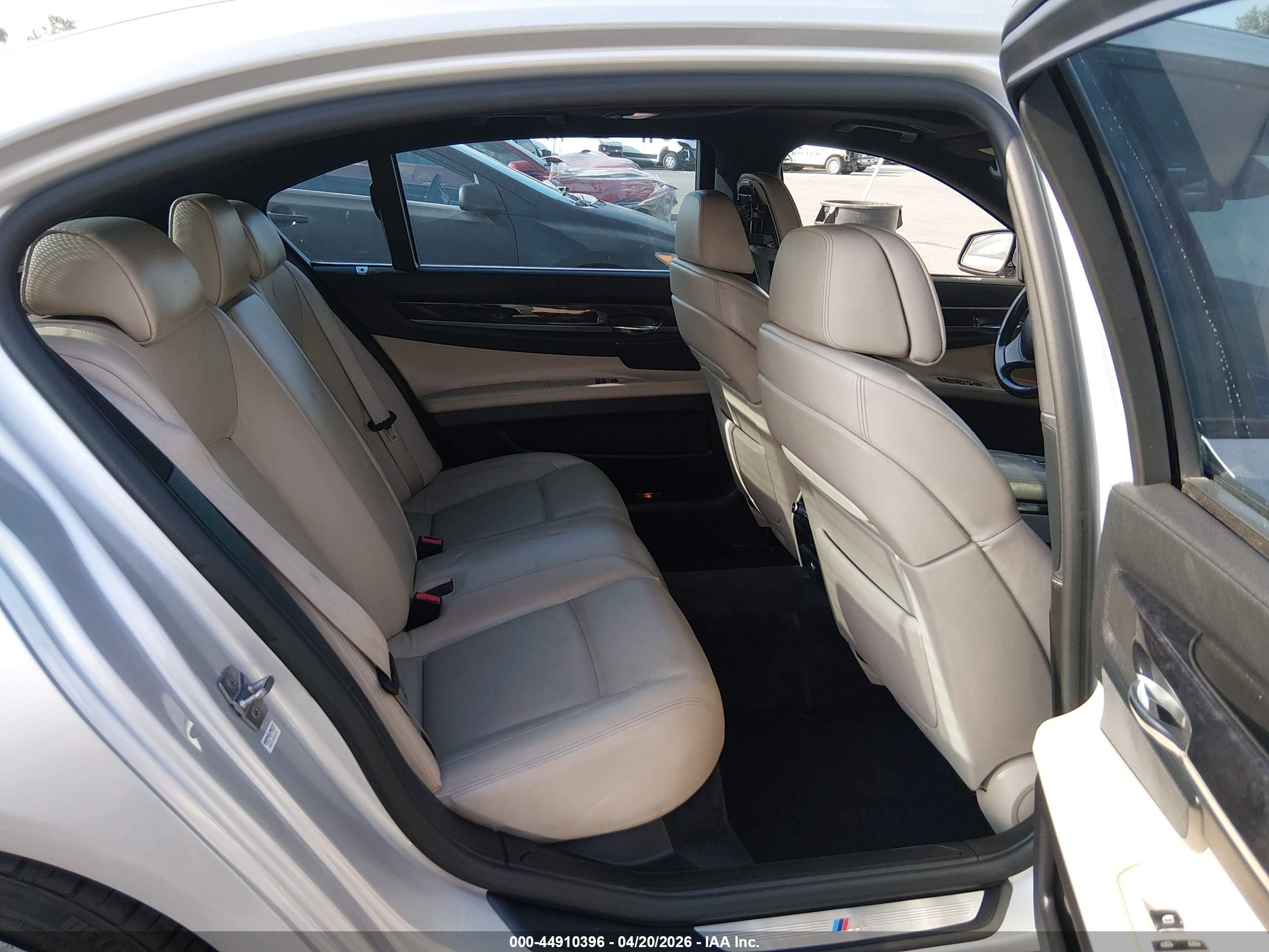 2011 Bmw 750li Xdrive Silver vin: WBAKC8C57BC433612