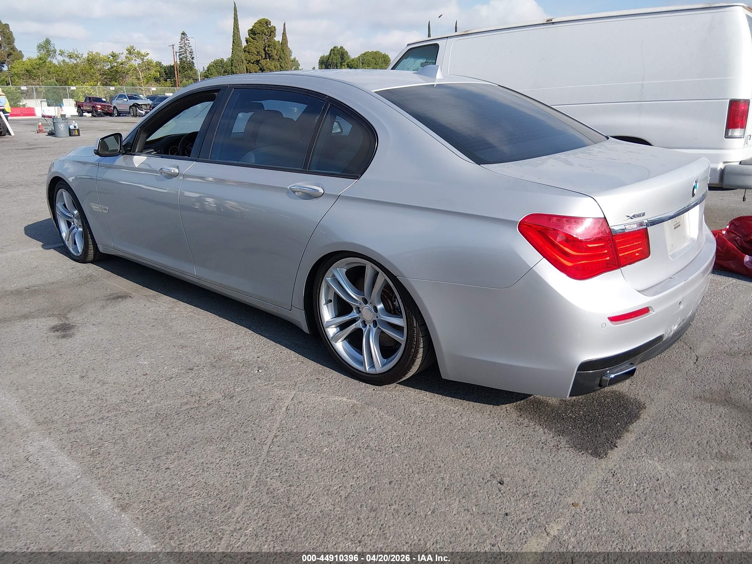 2011 Bmw 750li Xdrive Silver vin: WBAKC8C57BC433612