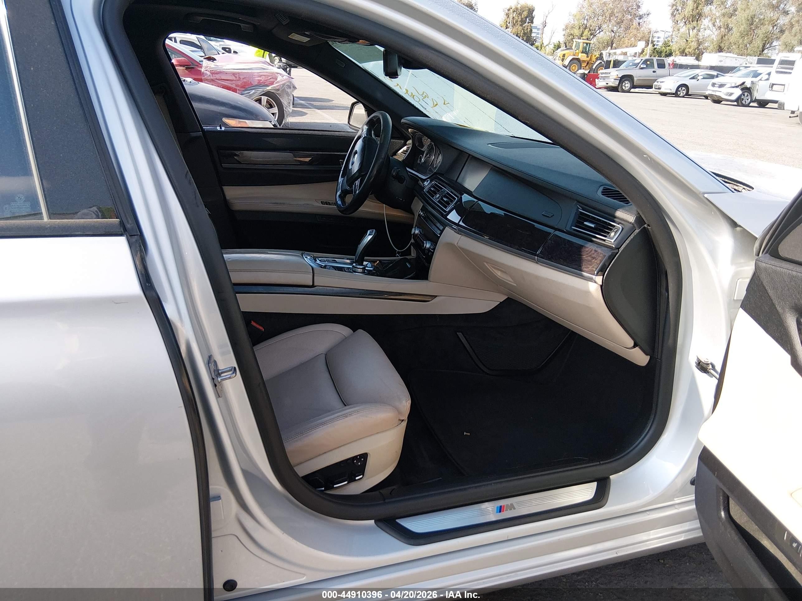 2011 Bmw 750li Xdrive Silver vin: WBAKC8C57BC433612
