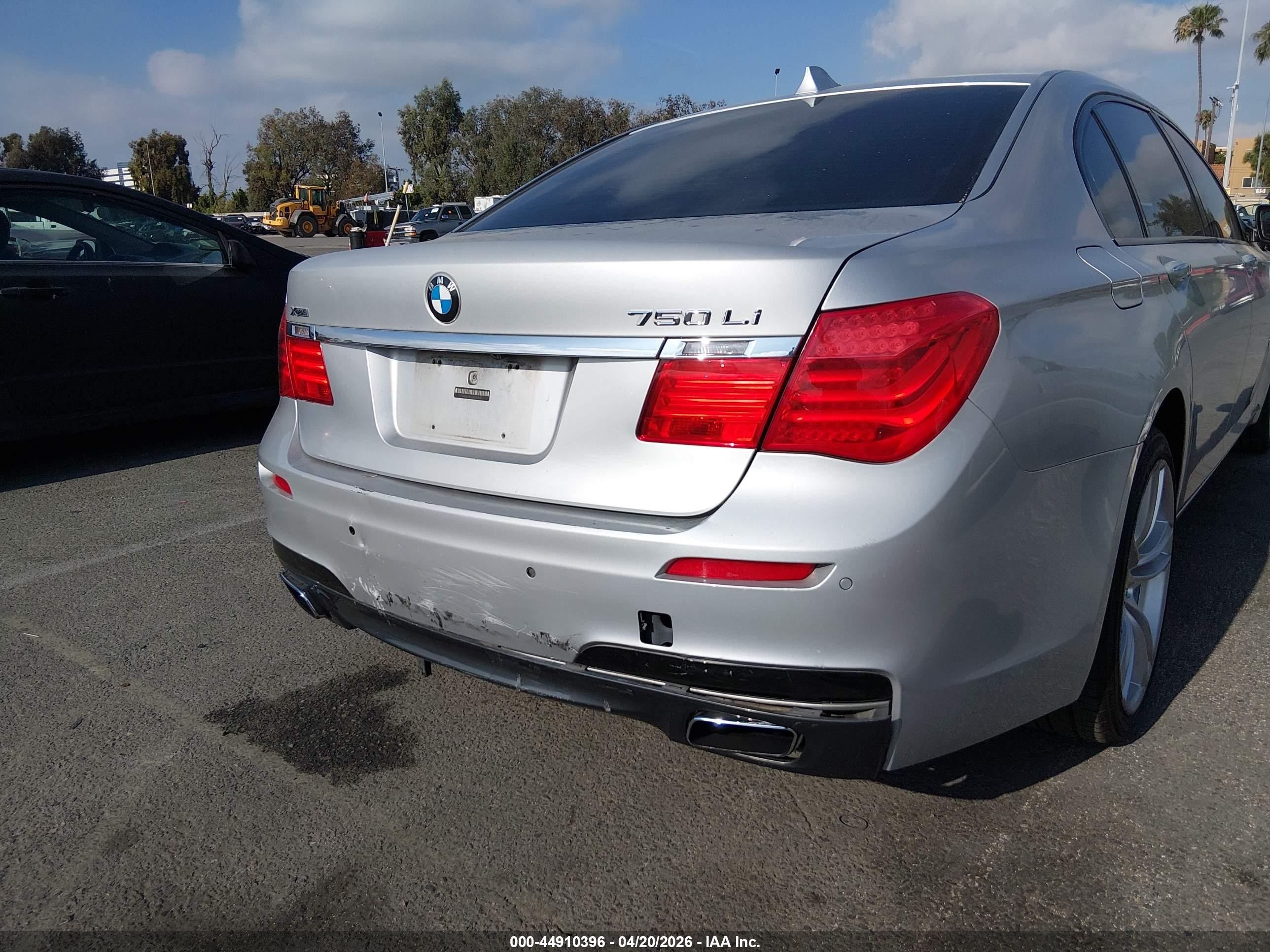2011 Bmw 750li Xdrive Silver vin: WBAKC8C57BC433612