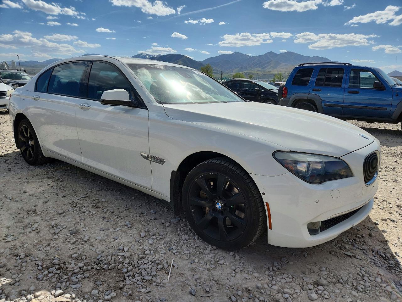 2010 Bmw 750 Li Xdrive White vin: WBAKC8C58AC430832