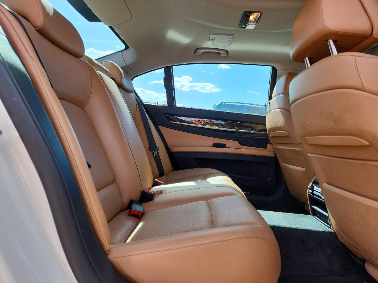 2010 Bmw 750 Li Xdrive White vin: WBAKC8C58AC430832