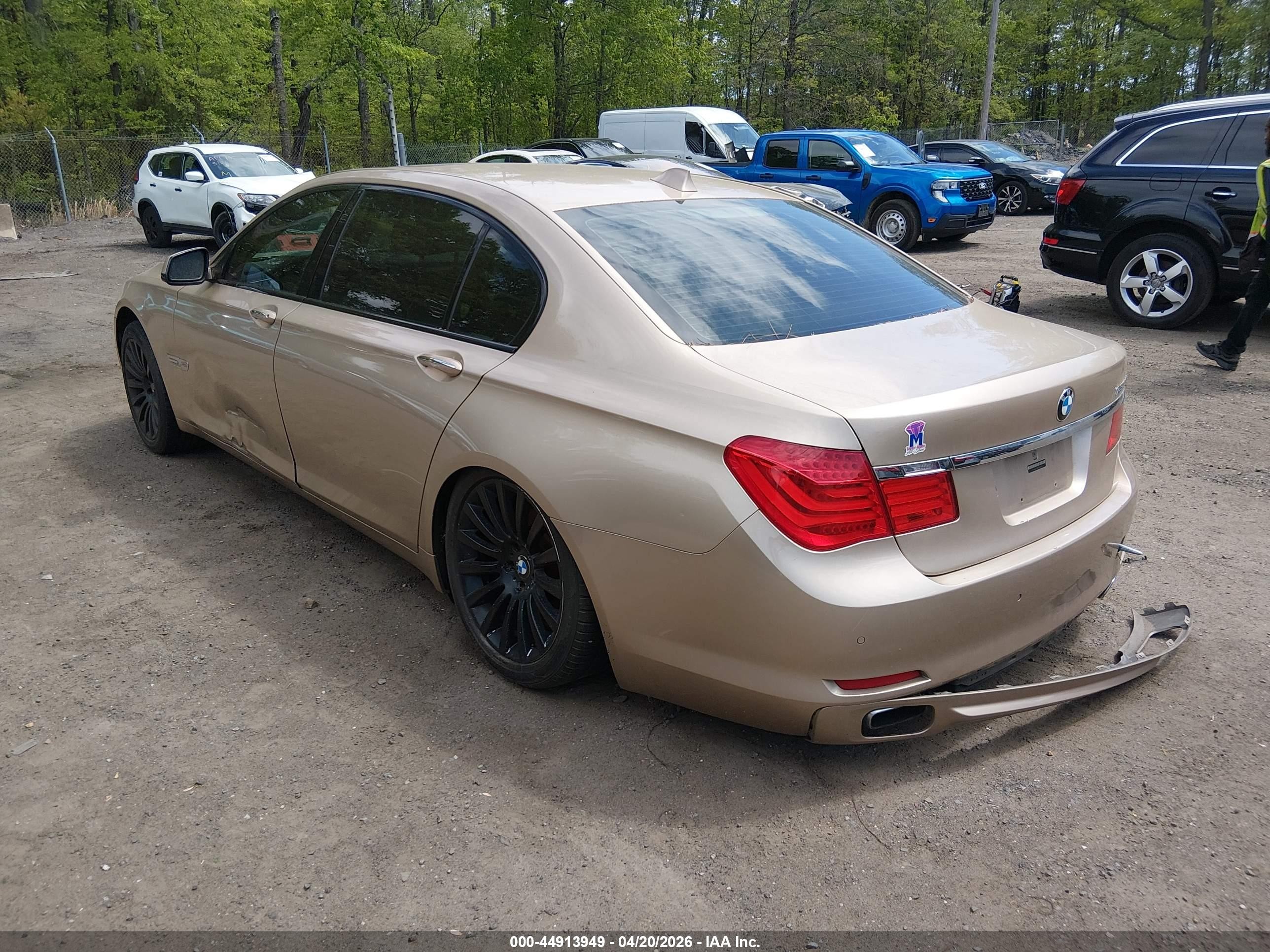 2011 Bmw 750li Xdrive Gold vin: WBAKC8C58BC432808
