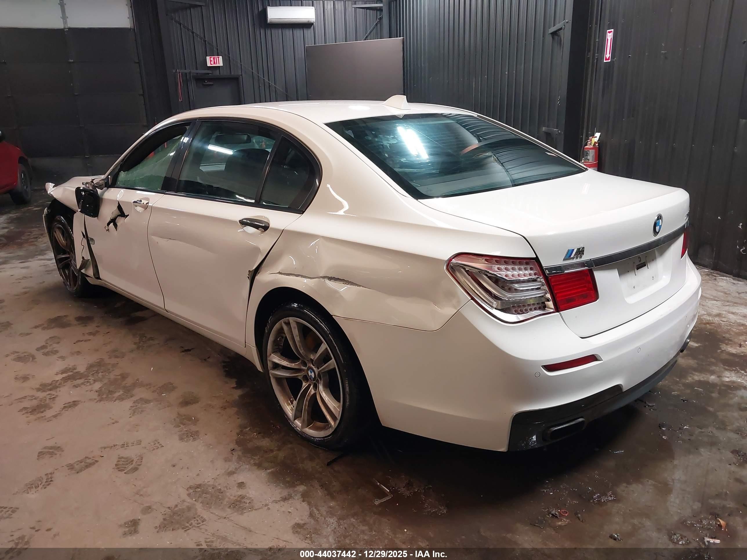 2011 Bmw 750li Xdrive White vin: WBAKC8C58BC434364