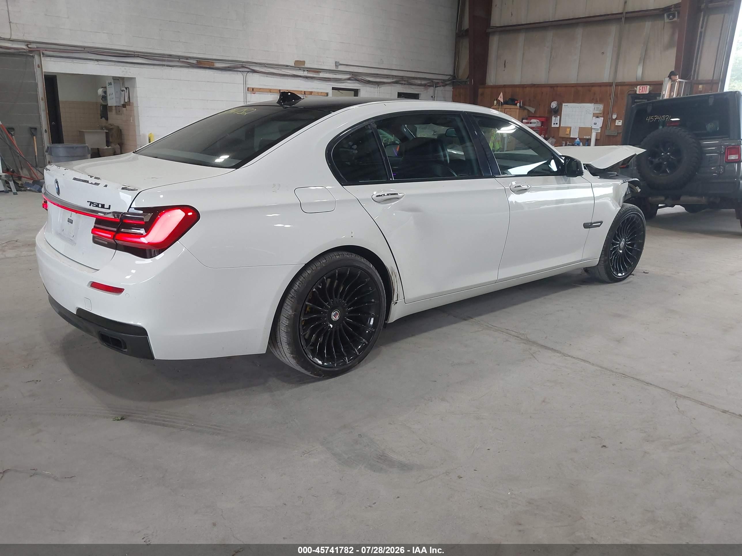 2012 Bmw 750li Xdrive White vin: WBAKC8C58CC436116