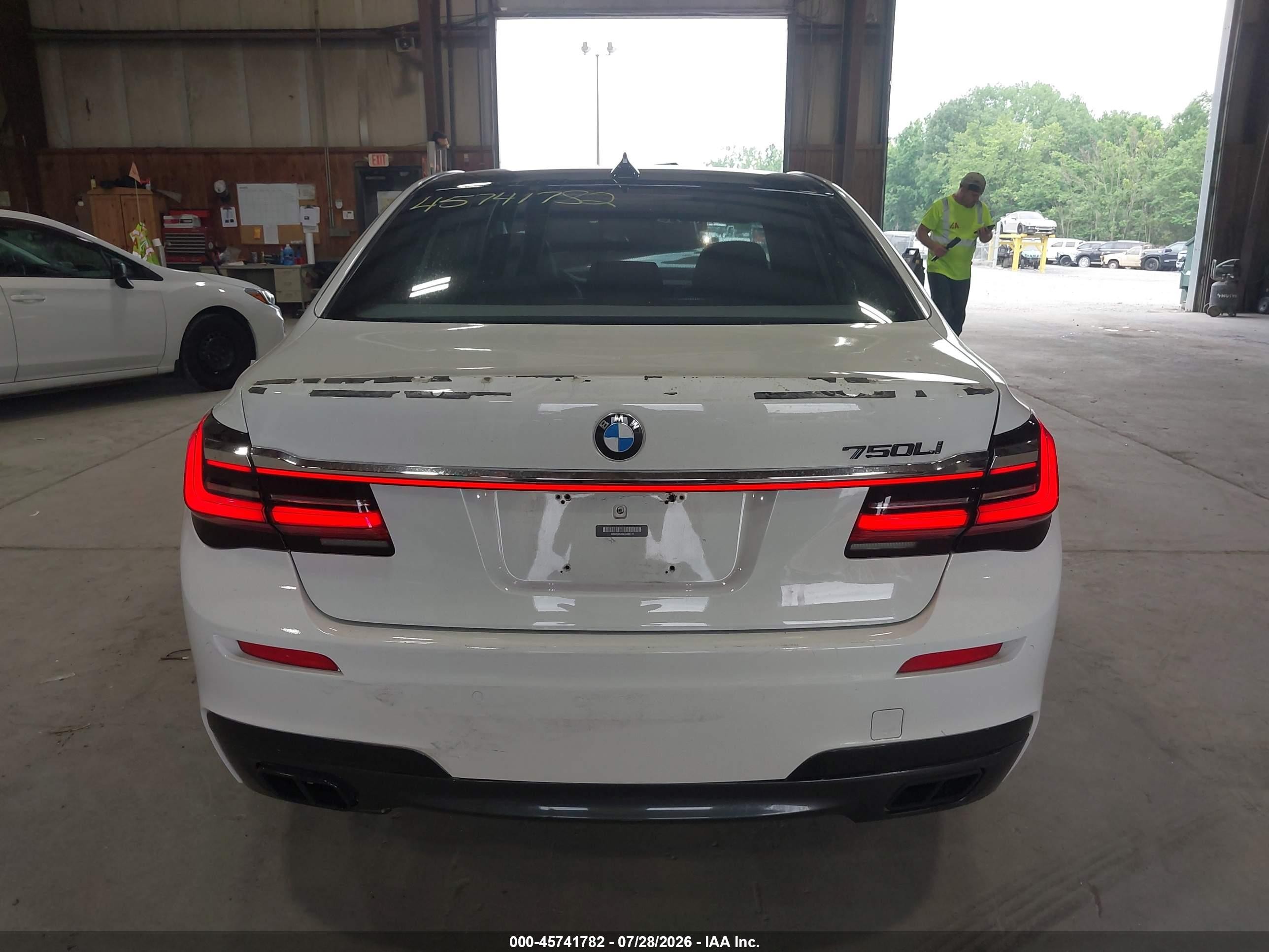 2012 Bmw 750li Xdrive White vin: WBAKC8C58CC436116