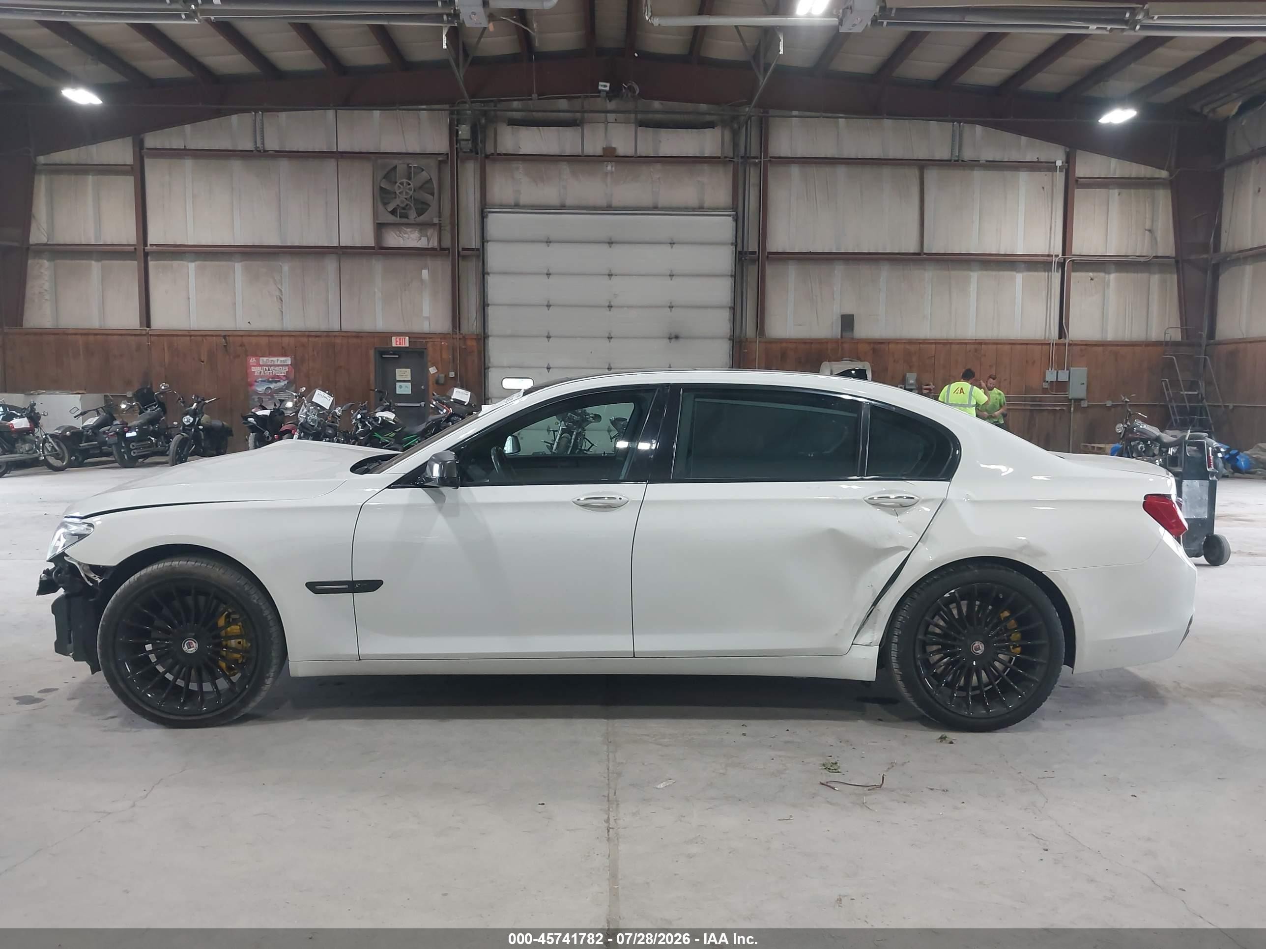 2012 Bmw 750li Xdrive White vin: WBAKC8C58CC436116