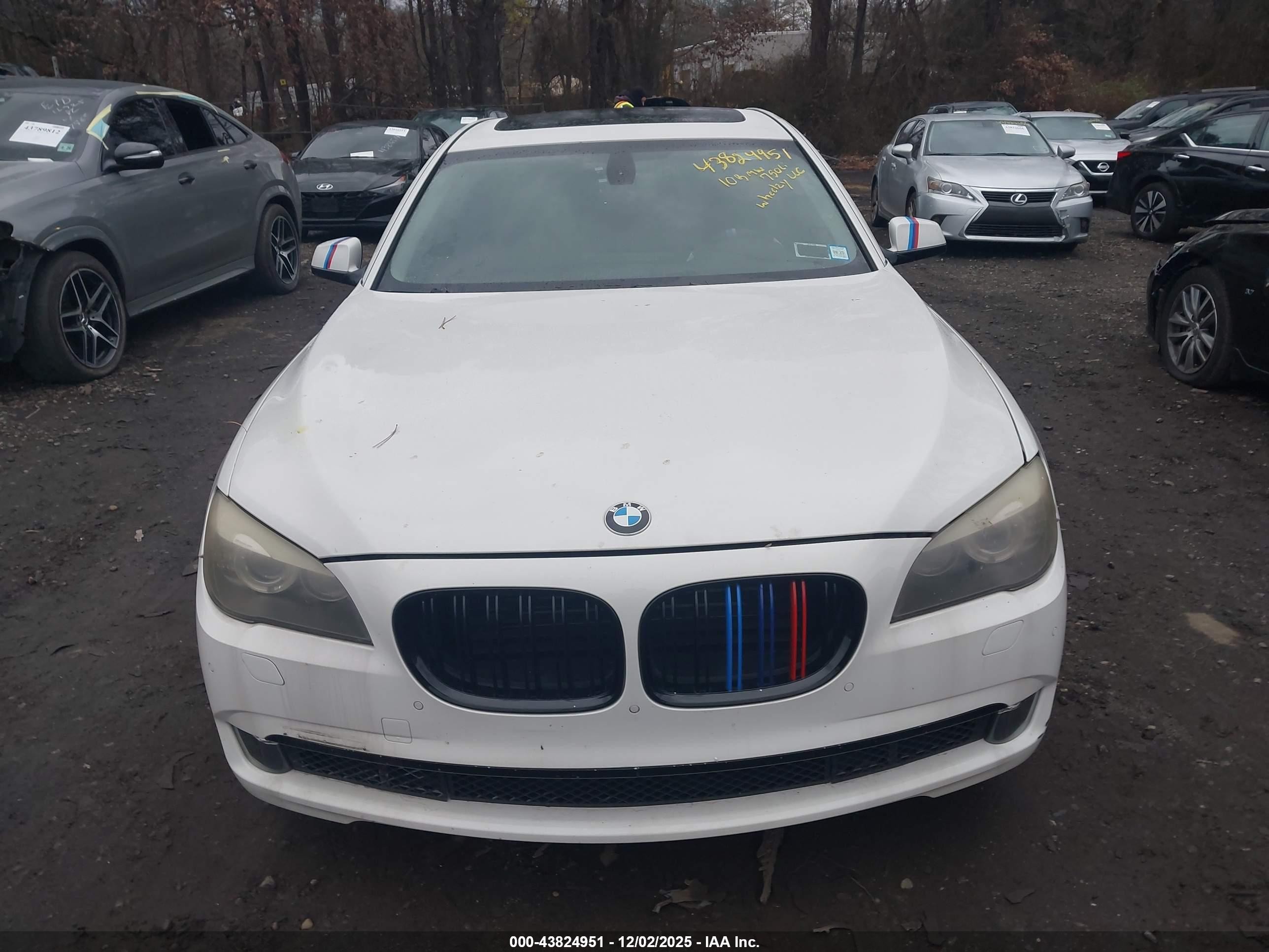 2010 Bmw 750li Xdrive White vin: WBAKC8C59AC430791