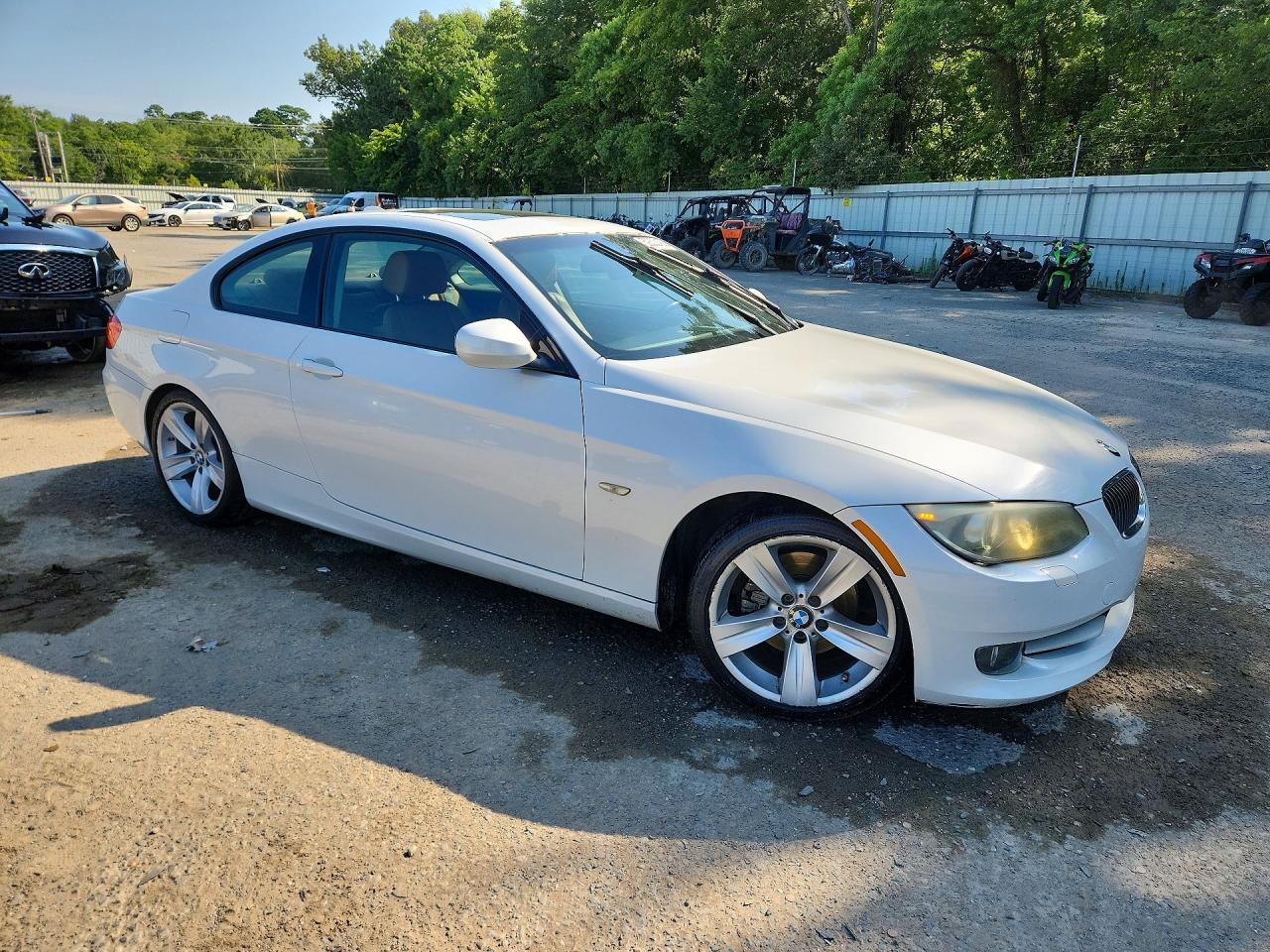 2011 Bmw 328 I Белый vin: WBAKE3C52BE558003