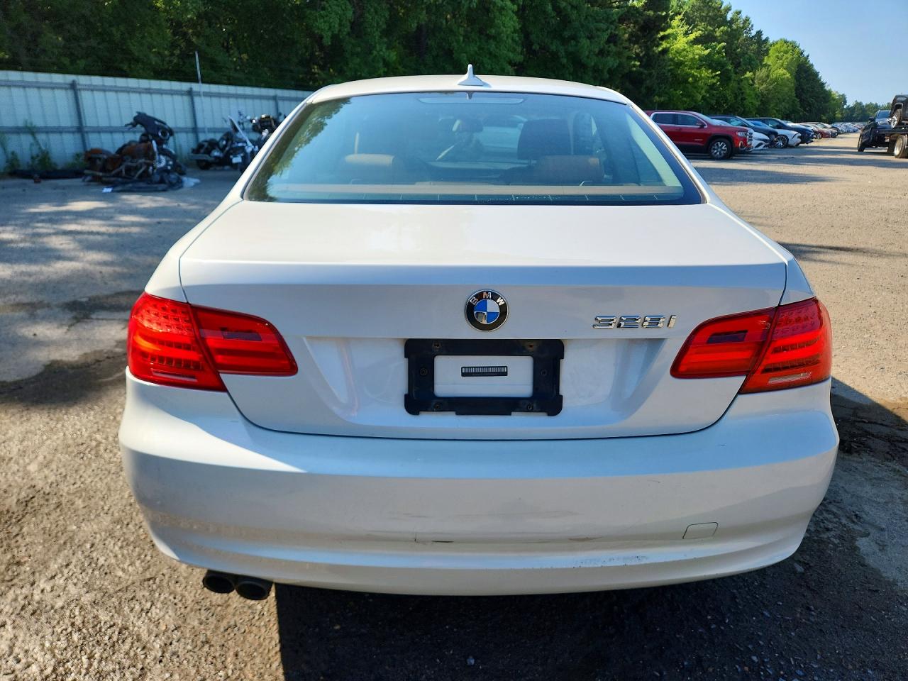 2011 Bmw 328 I Белый vin: WBAKE3C52BE558003