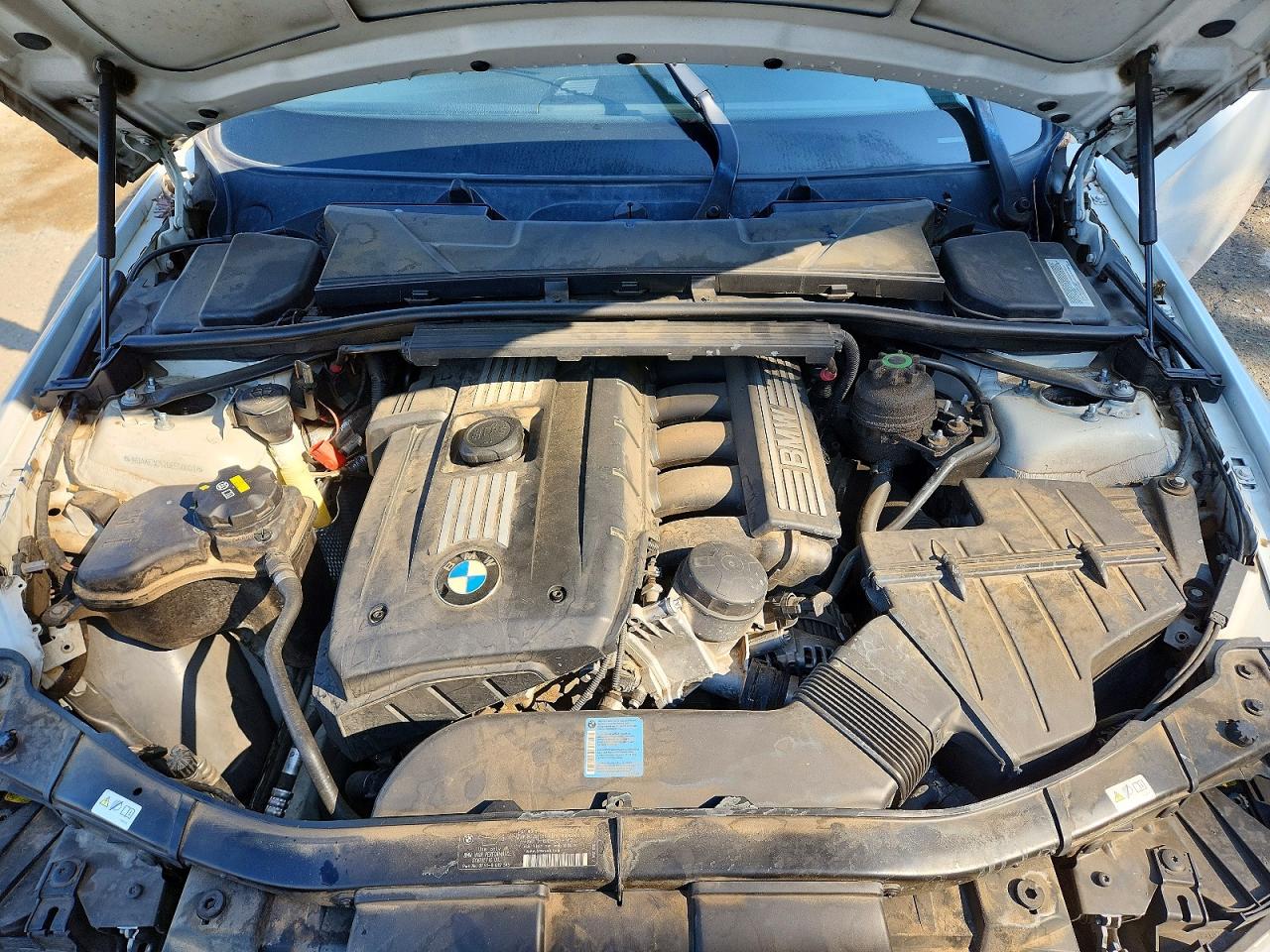 2011 Bmw 328 I Белый vin: WBAKE3C52BE558003