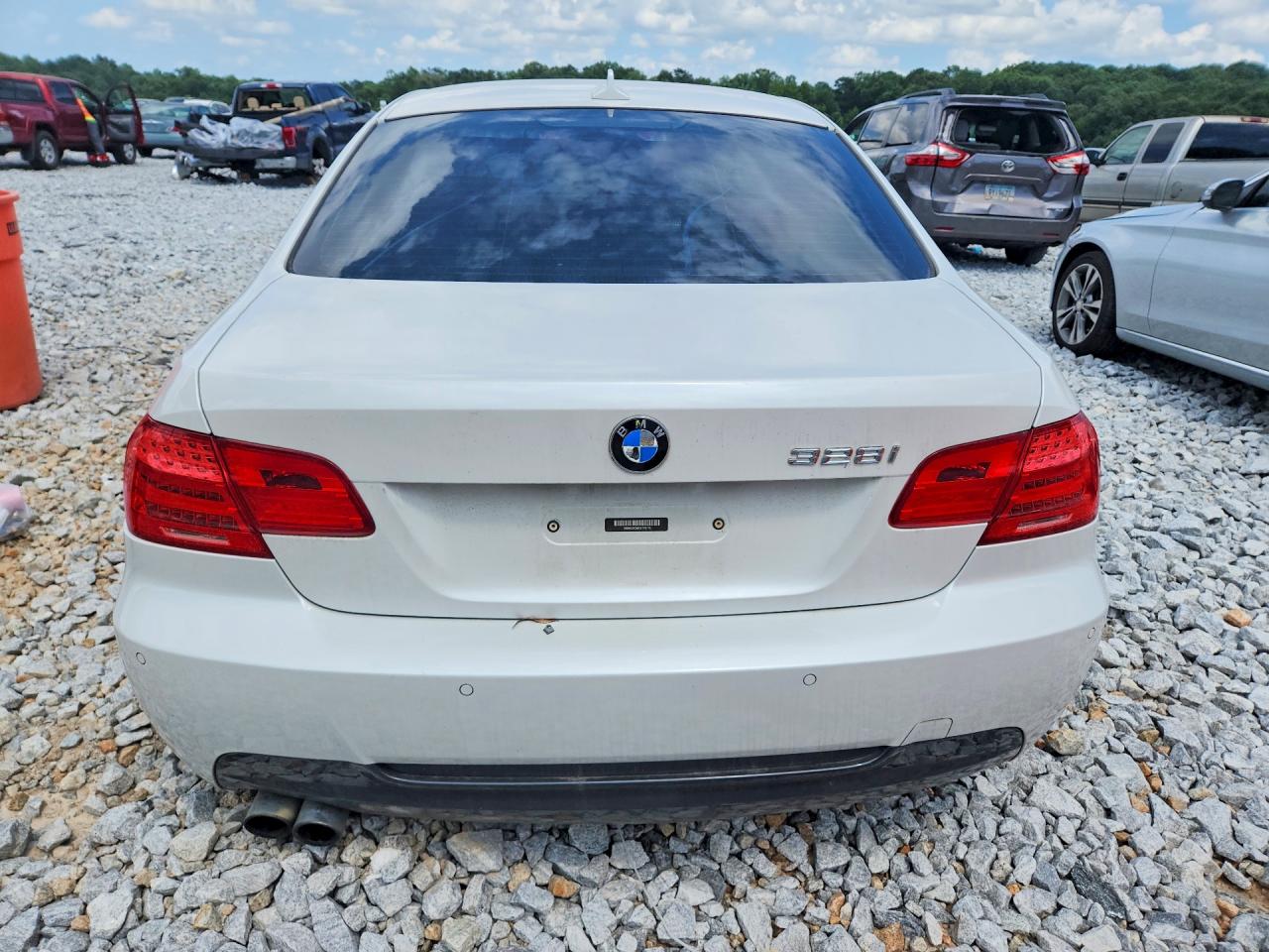 2012 Bmw 328 I White vin: WBAKE3C56CE770775