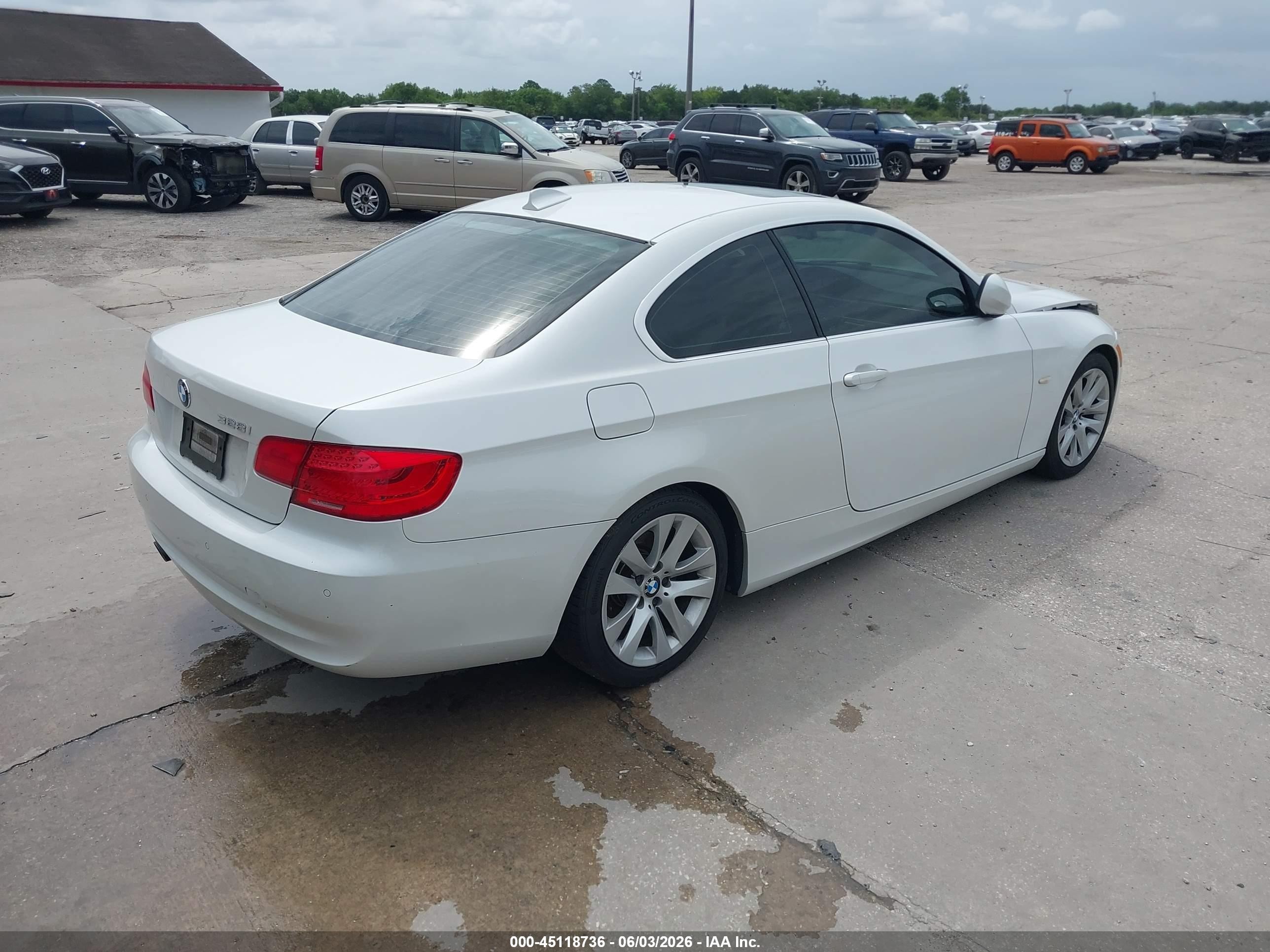 2013 Bmw 328i   White vin: WBAKE3C5XDE772062