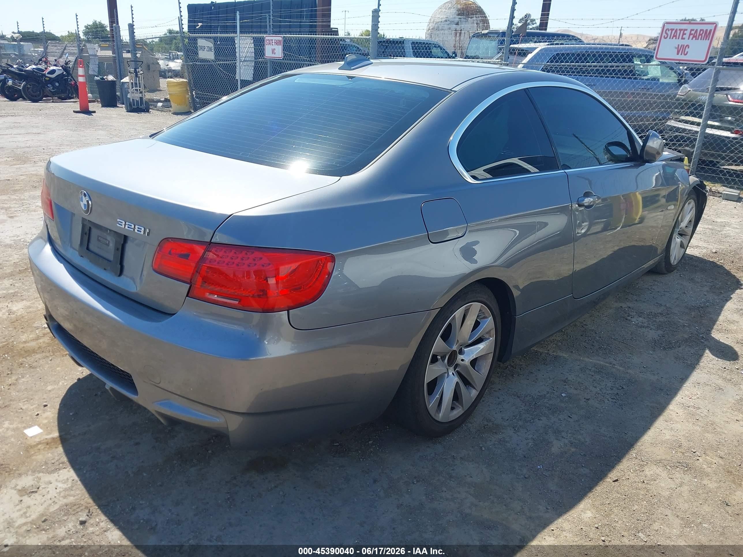 2011 Bmw 328i Gray vin: WBAKE5C52BE755099