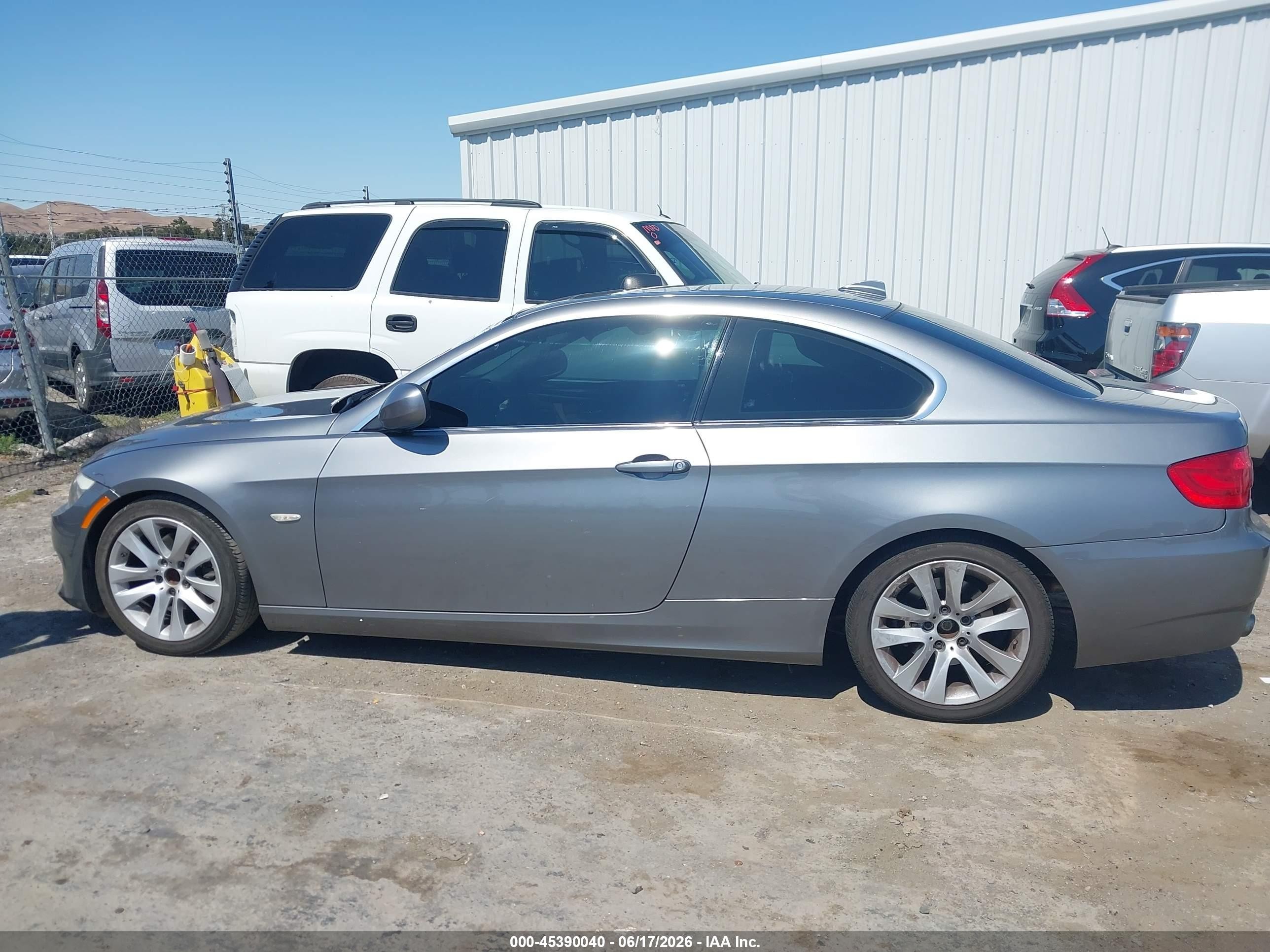 2011 Bmw 328i Gray vin: WBAKE5C52BE755099