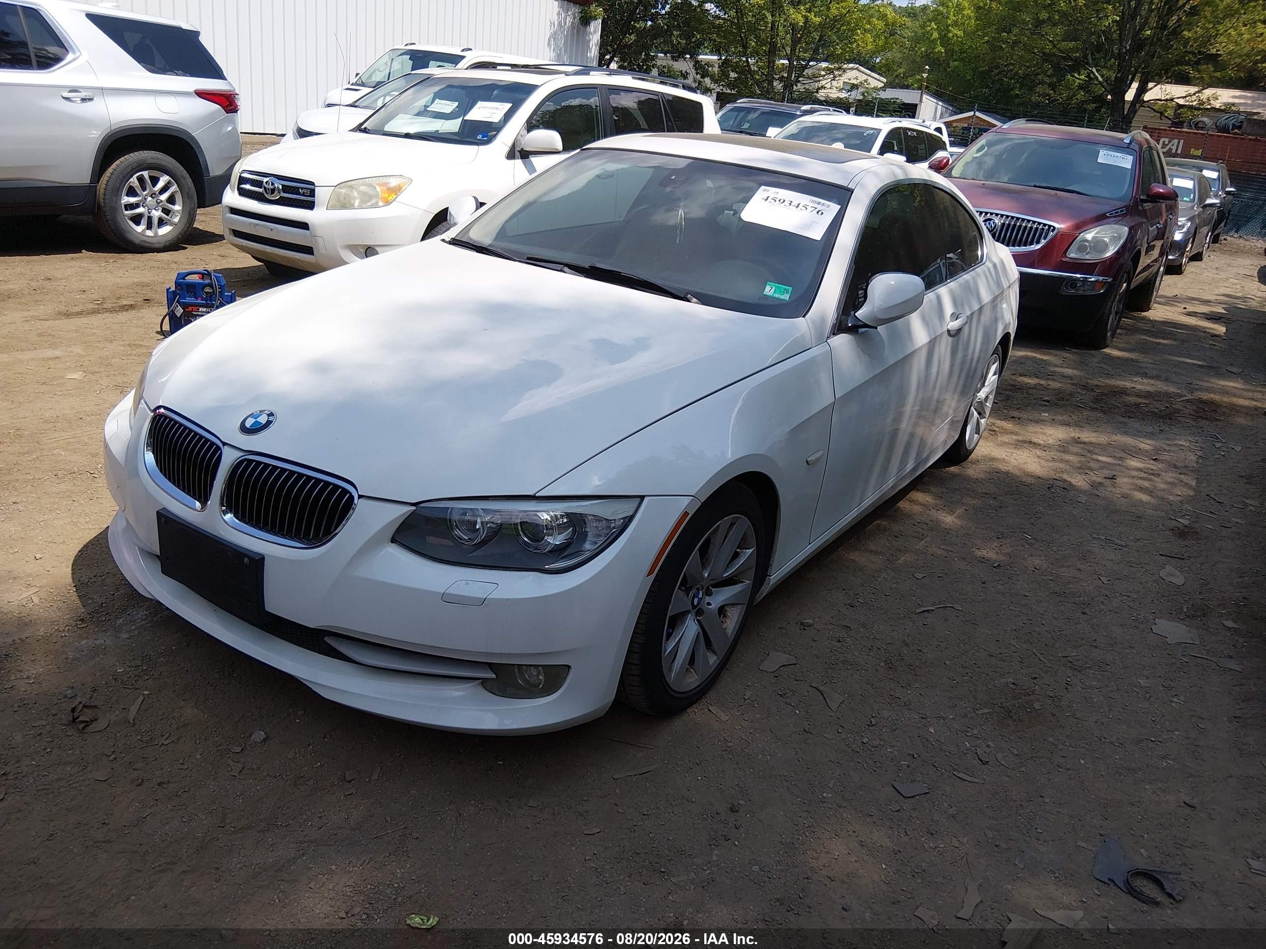 2012 Bmw 328i   White vin: WBAKE5C52CJ106699