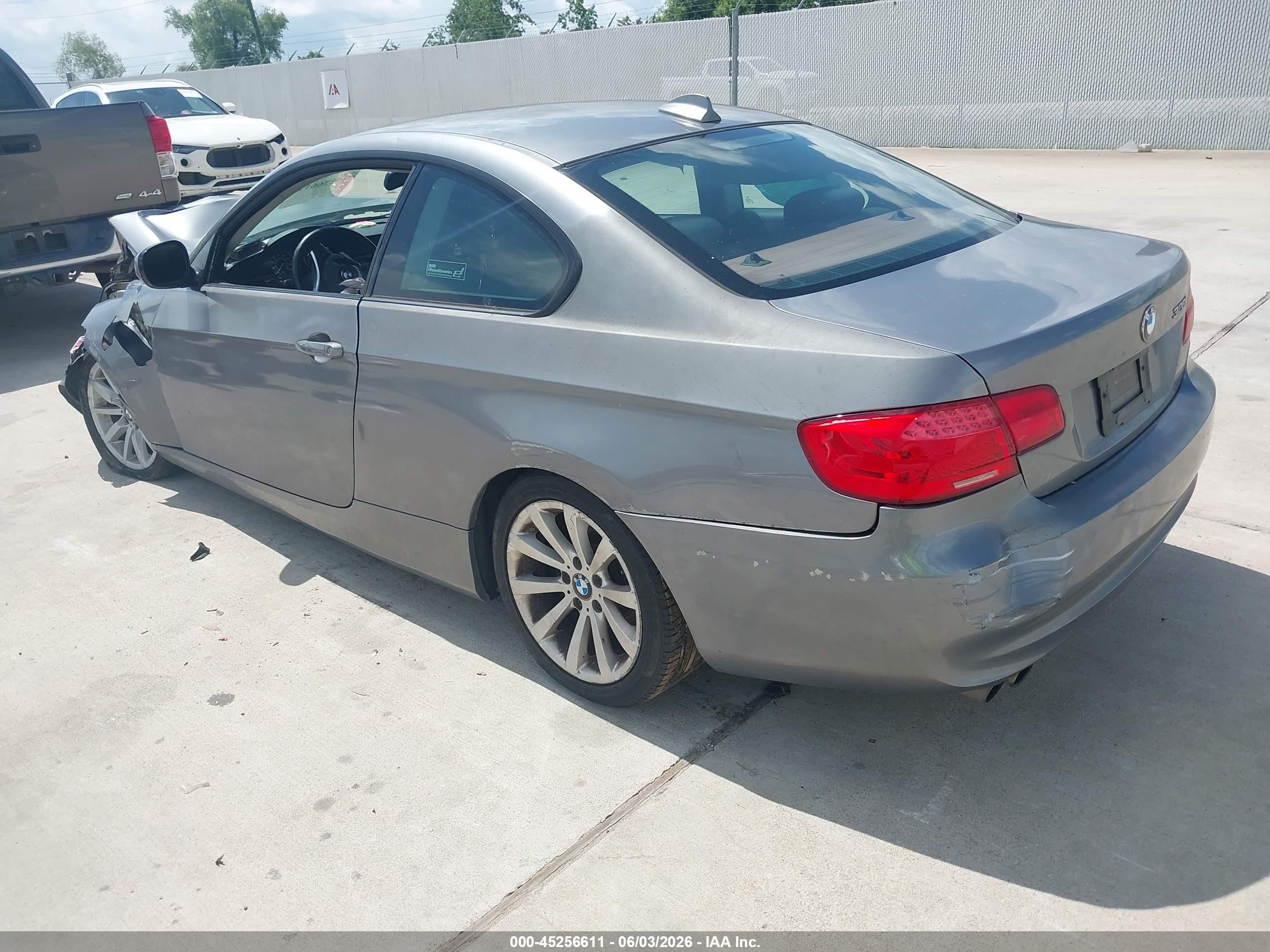 2011 Bmw 328i   Gray vin: WBAKE5C53BE429862