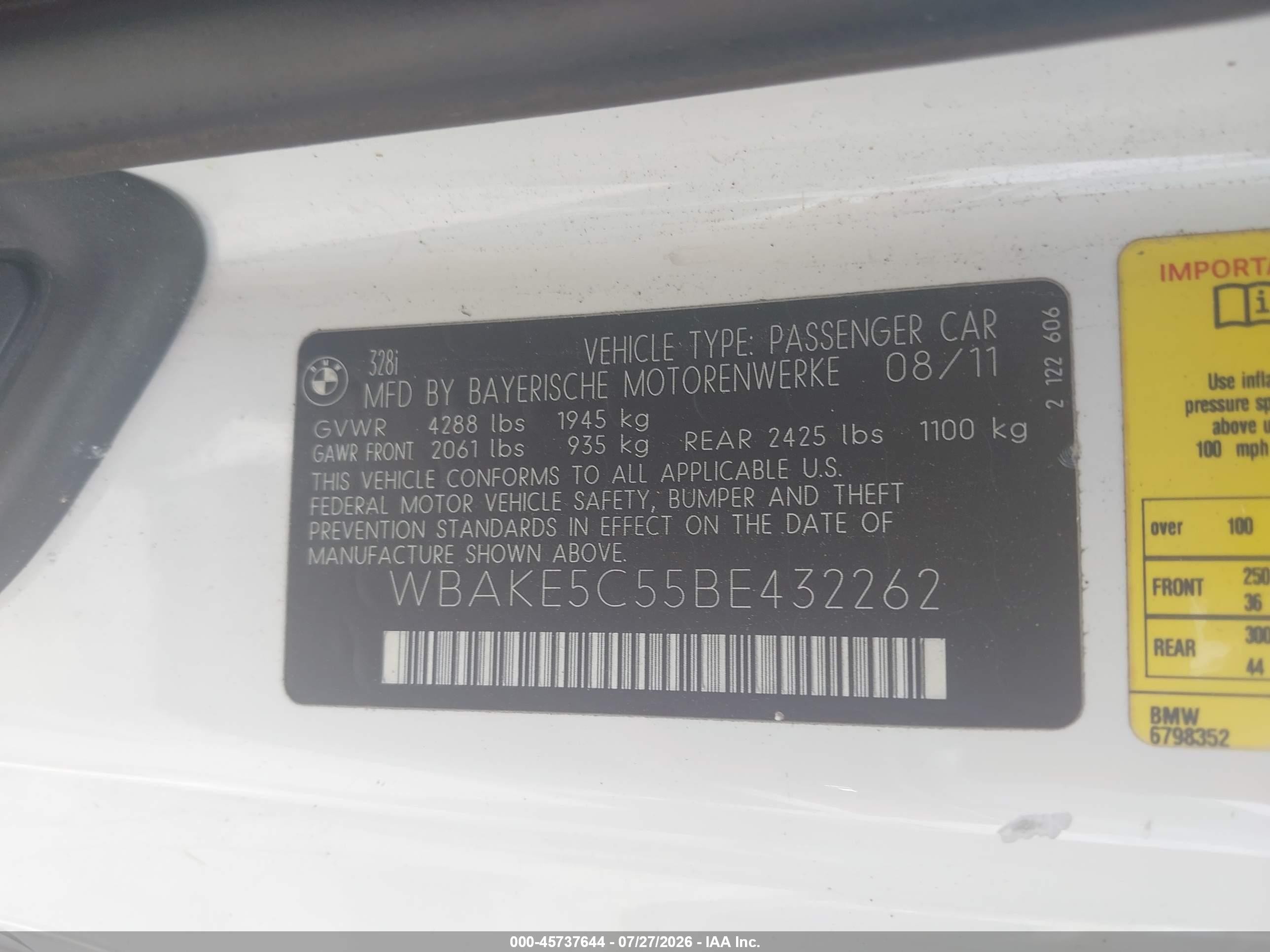 2011 Bmw 328i   Белый vin: WBAKE5C55BE432262
