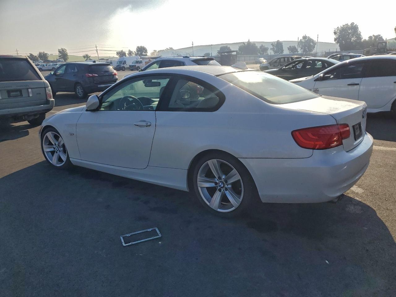 2011 Bmw 328 I Sulev Белый vin: WBAKE5C55BE573008