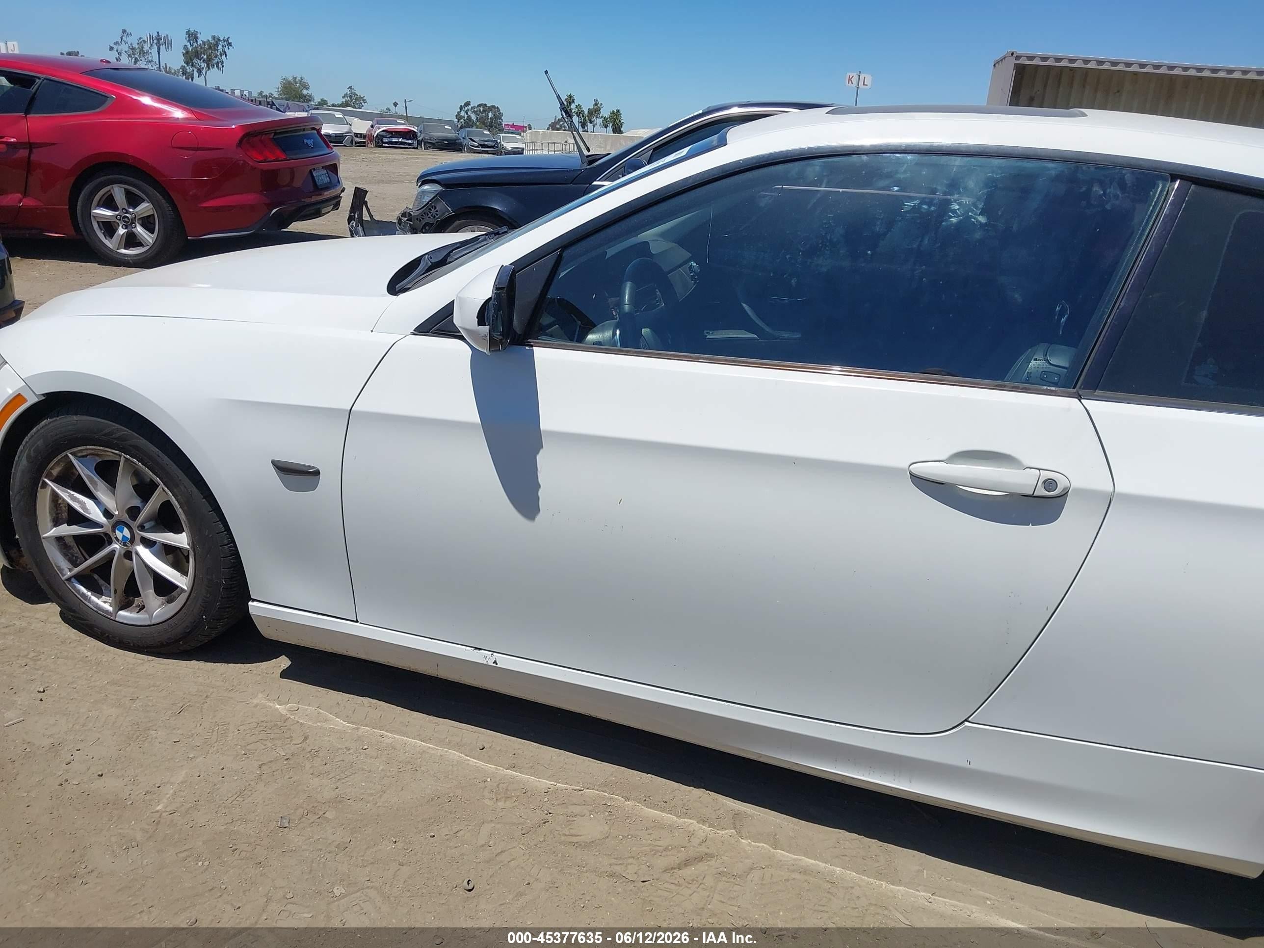 2011 Bmw 328i   White vin: WBAKE5C57BE574029