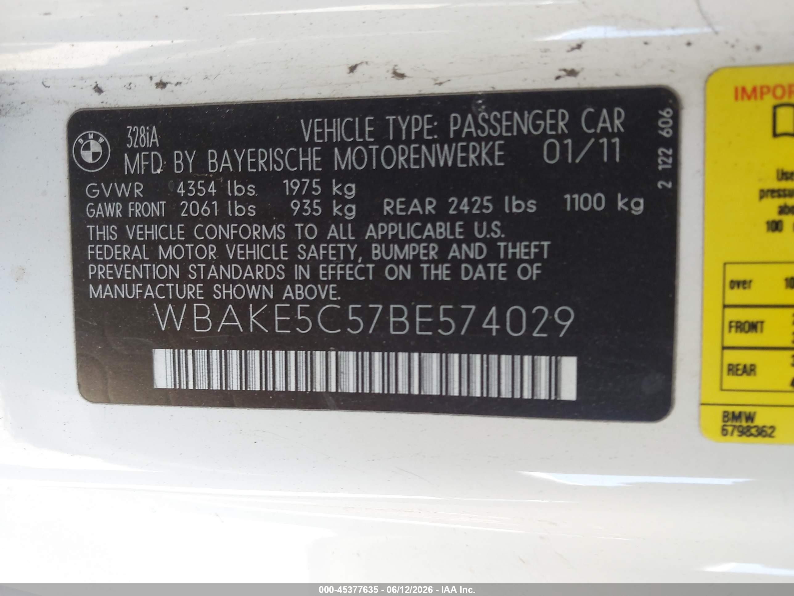 2011 Bmw 328i   White vin: WBAKE5C57BE574029