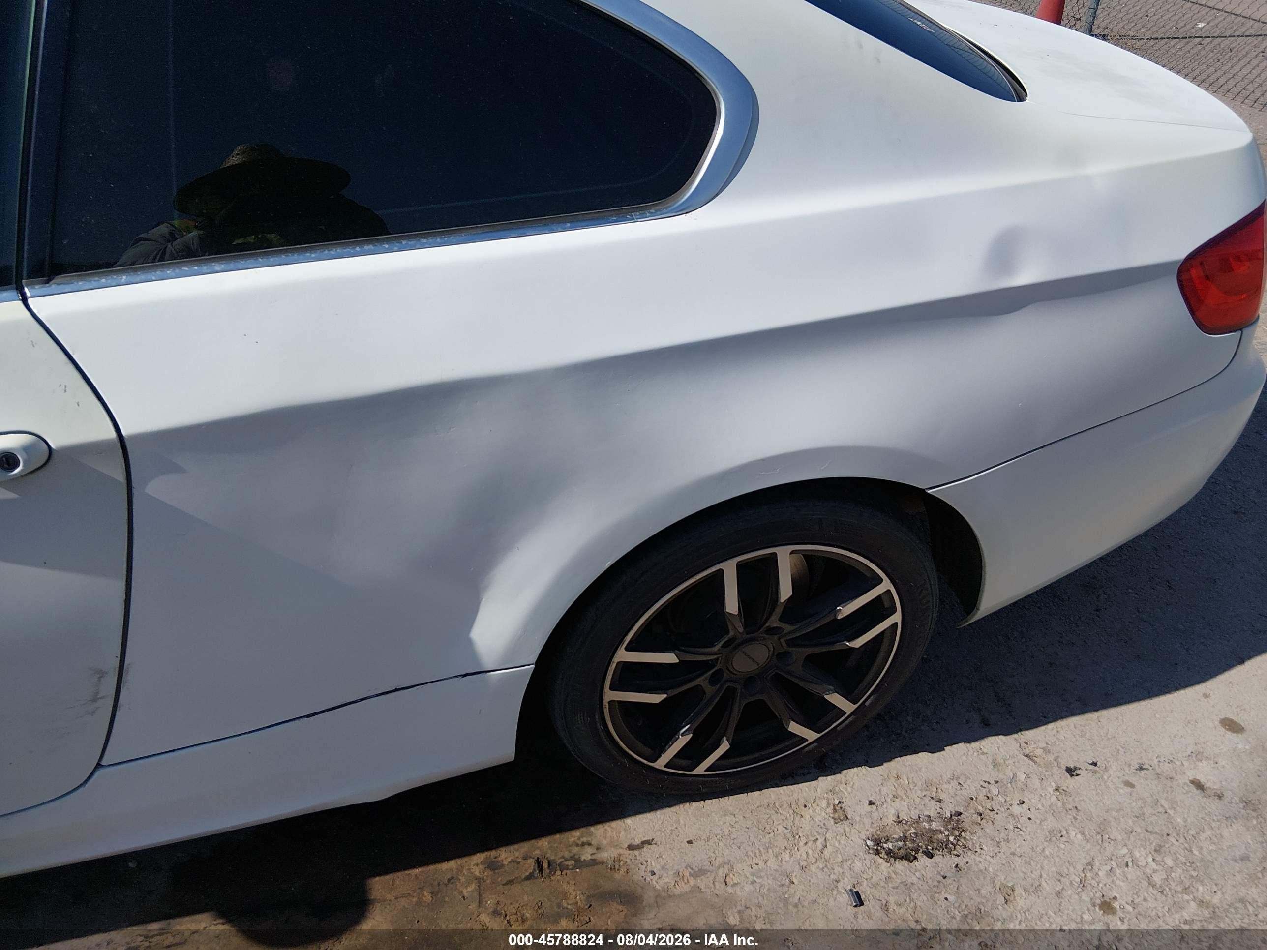 2011 Bmw 328i   White vin: WBAKE5C58BE755012