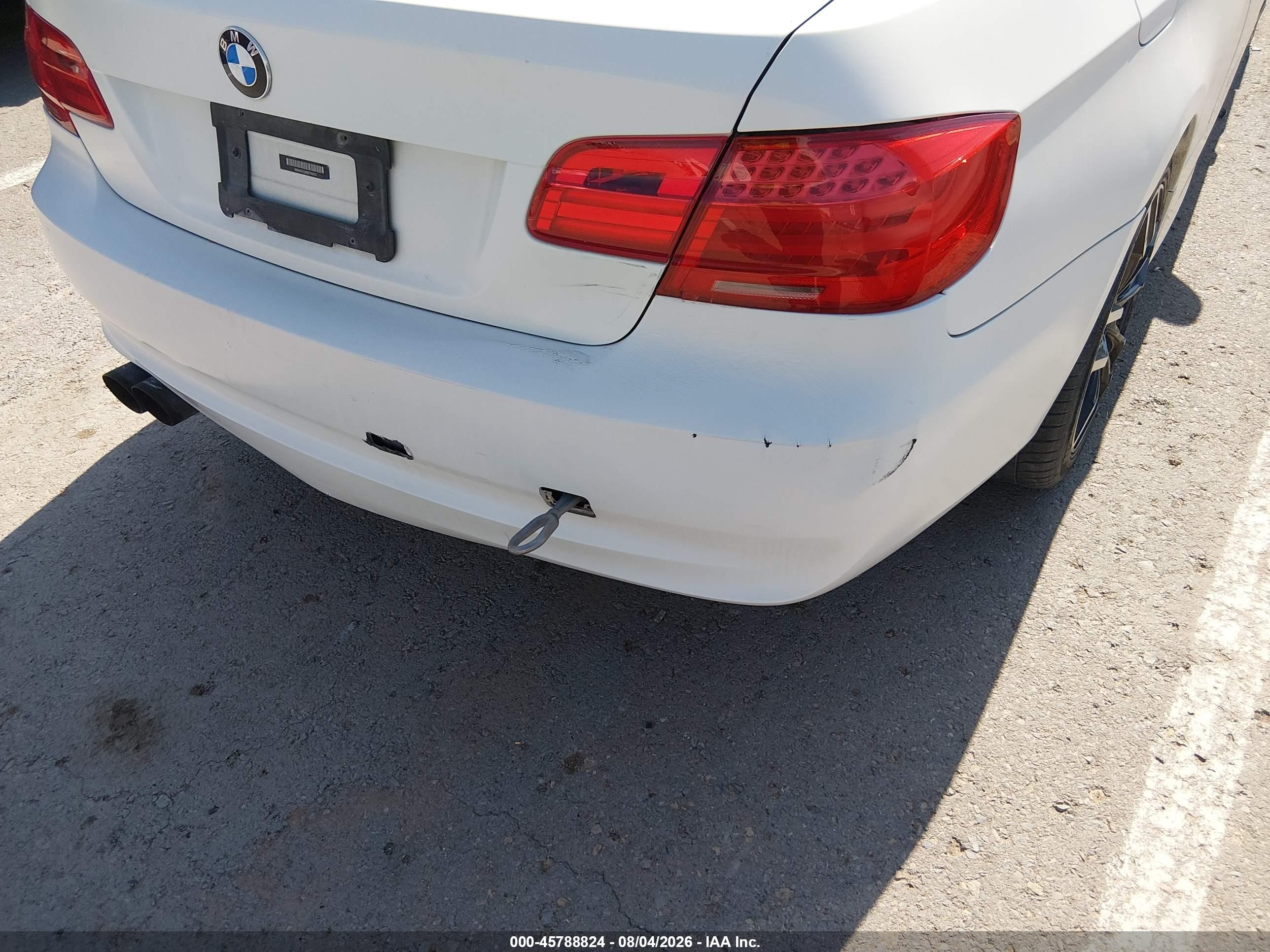 2011 Bmw 328i   White vin: WBAKE5C58BE755012