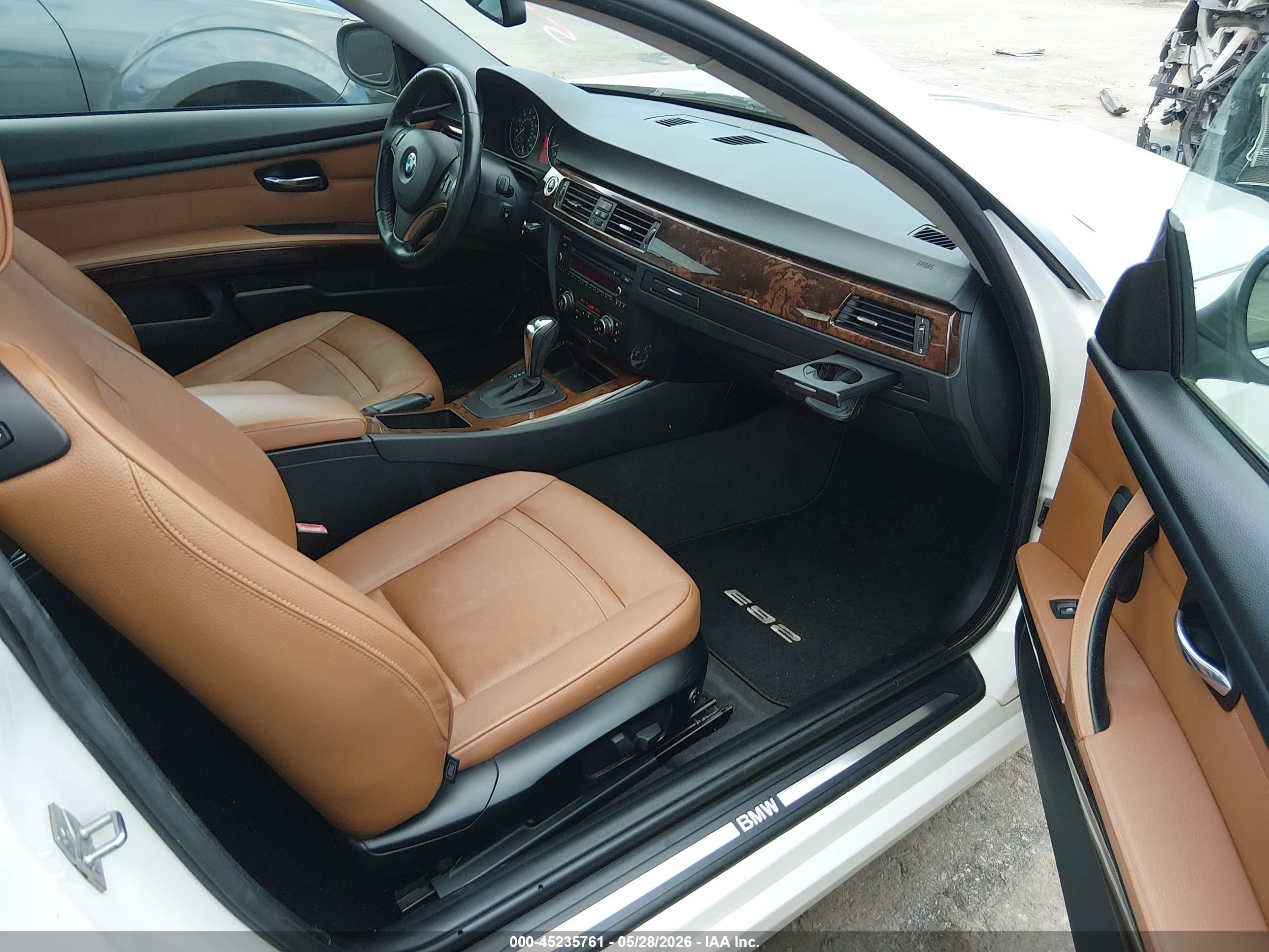 2011 Bmw 328i Xdrive White vin: WBAKF5C50BE395764