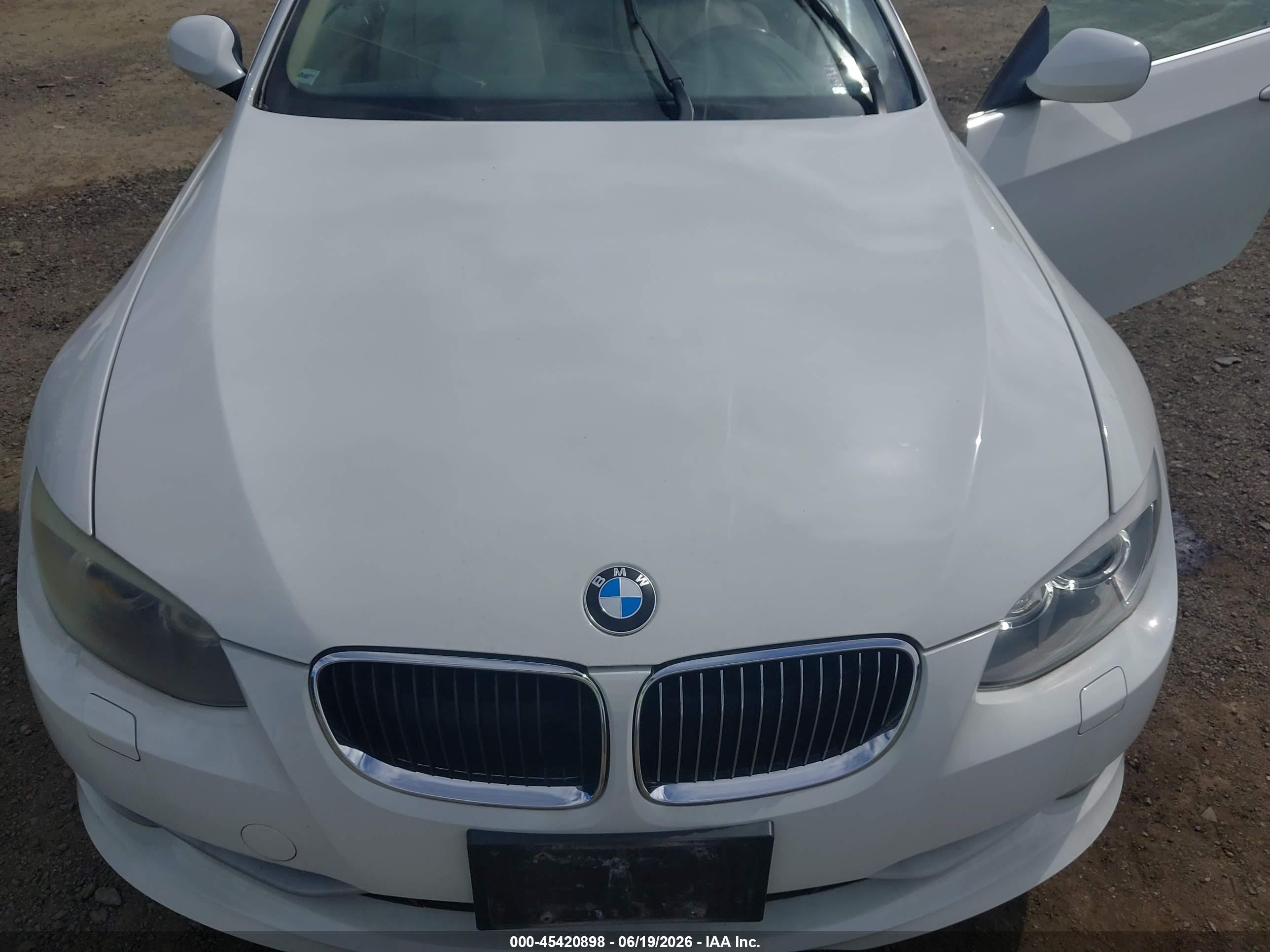 2011 Bmw 328i Xdrive White vin: WBAKF5C50BE655743