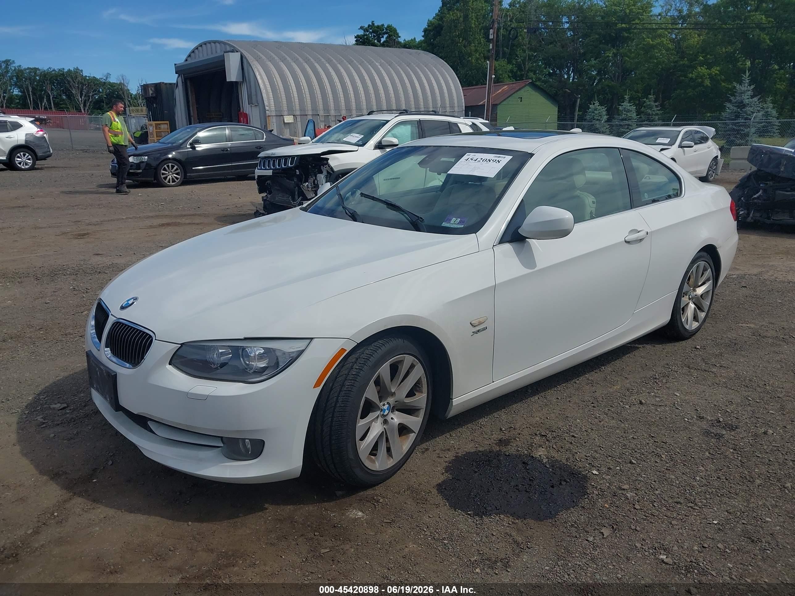 2011 Bmw 328i Xdrive White vin: WBAKF5C50BE655743