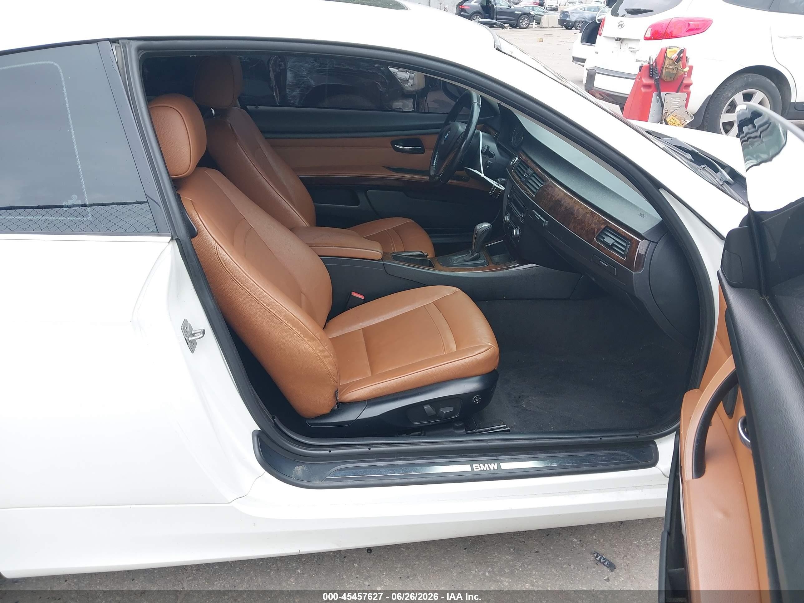 2011 Bmw 328i Xdrive White vin: WBAKF5C50BE655998