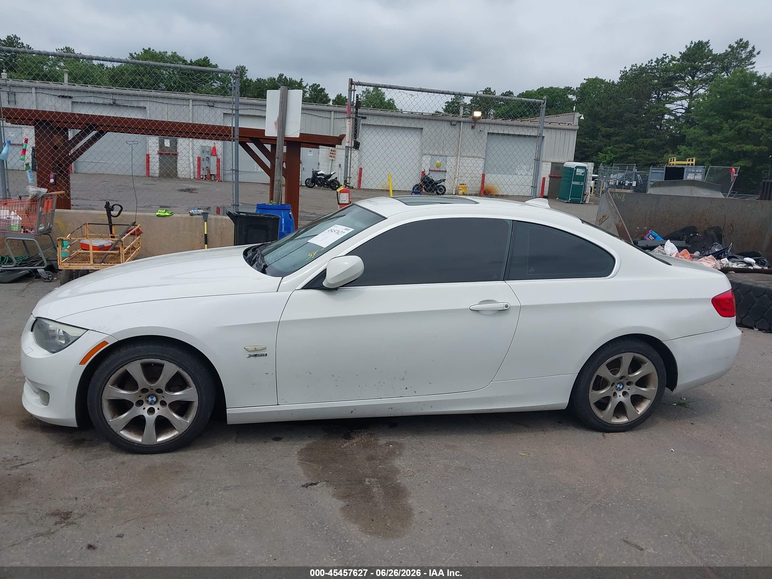 2011 Bmw 328i Xdrive White vin: WBAKF5C50BE655998