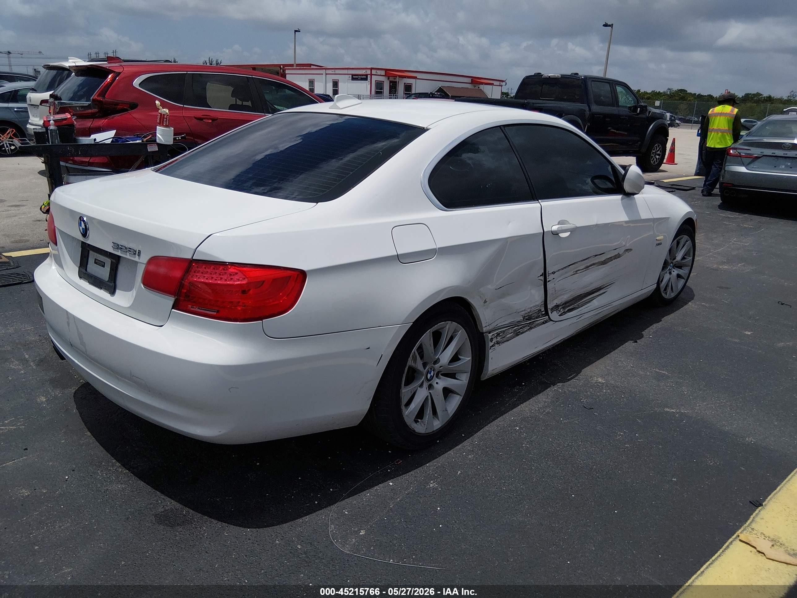 2012 Bmw 328i Xdrive White vin: WBAKF5C52CE656684