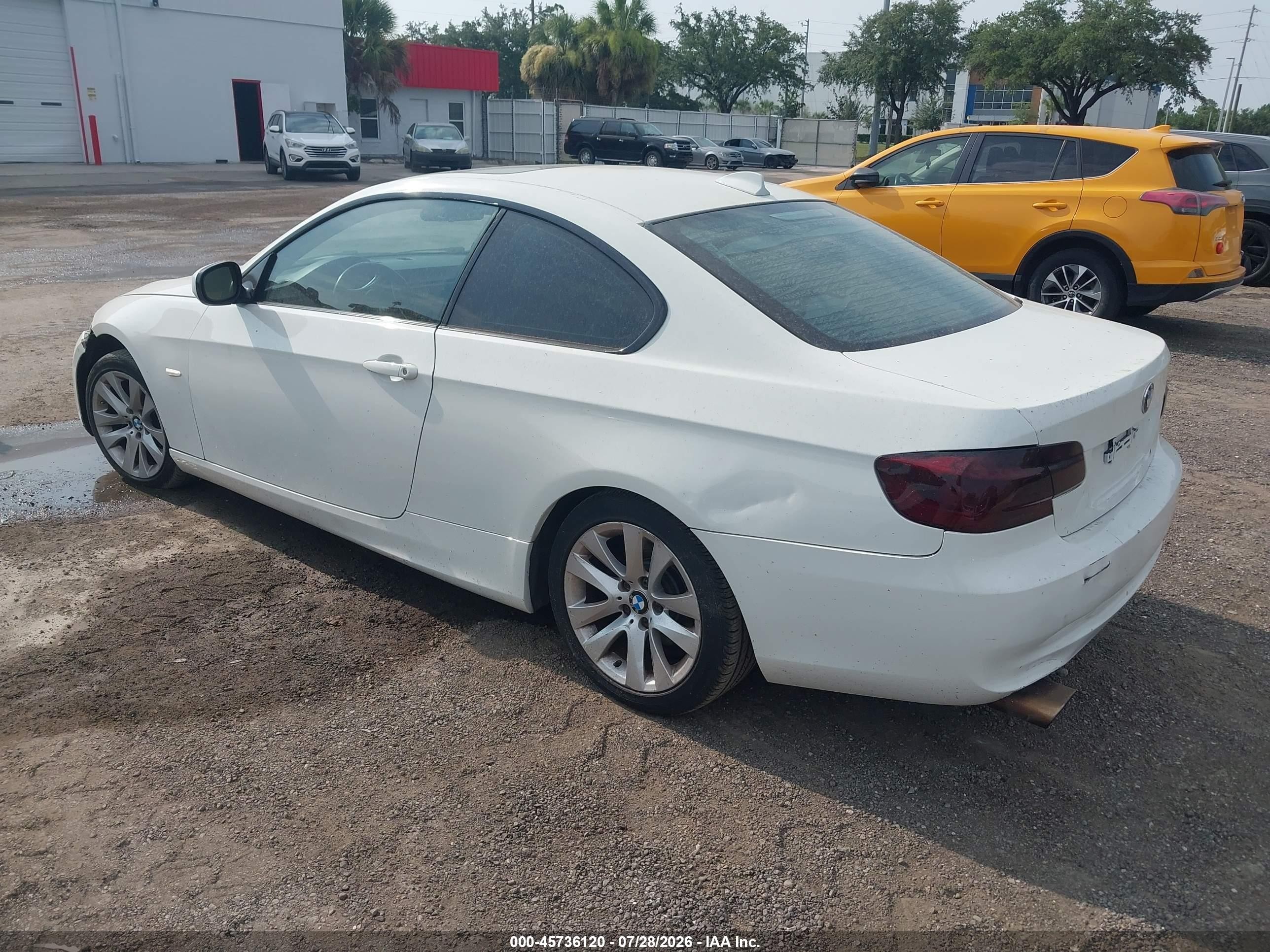 2011 Bmw 328i Xdrive Белый vin: WBAKF5C54BE655857