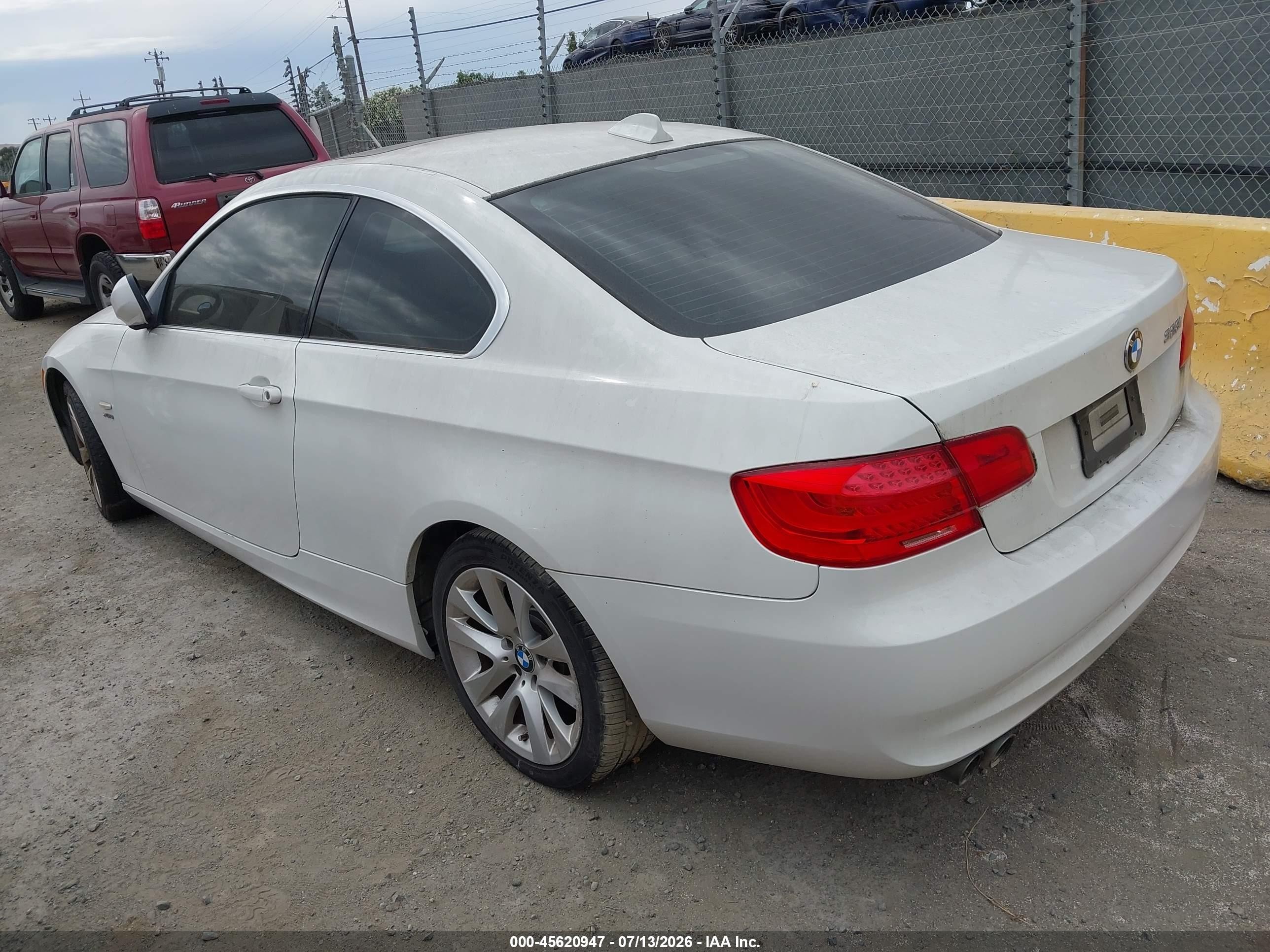 2011 Bmw 328i Xdrive White vin: WBAKF5C57BE586629