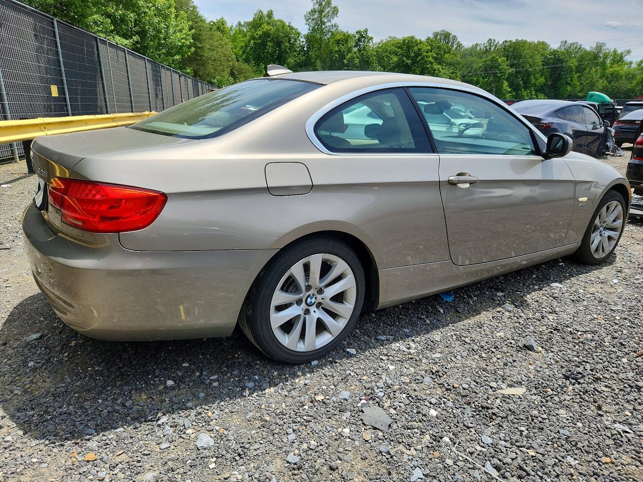 2011 Bmw 328 Xi Sulev Tan vin: WBAKF5C59BE656079