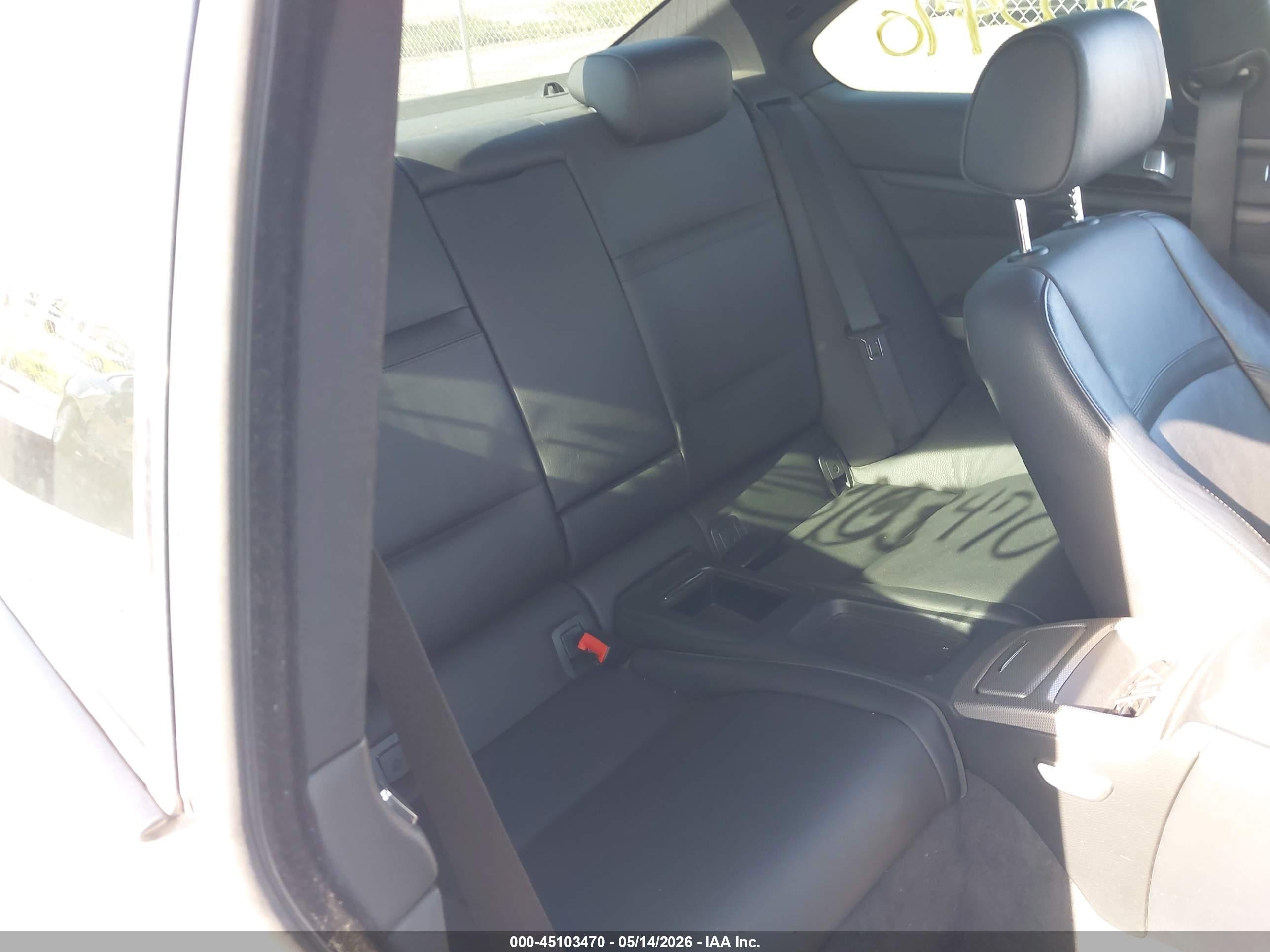 2011 Bmw 335i Xdrive White vin: WBAKF9C51BE672056