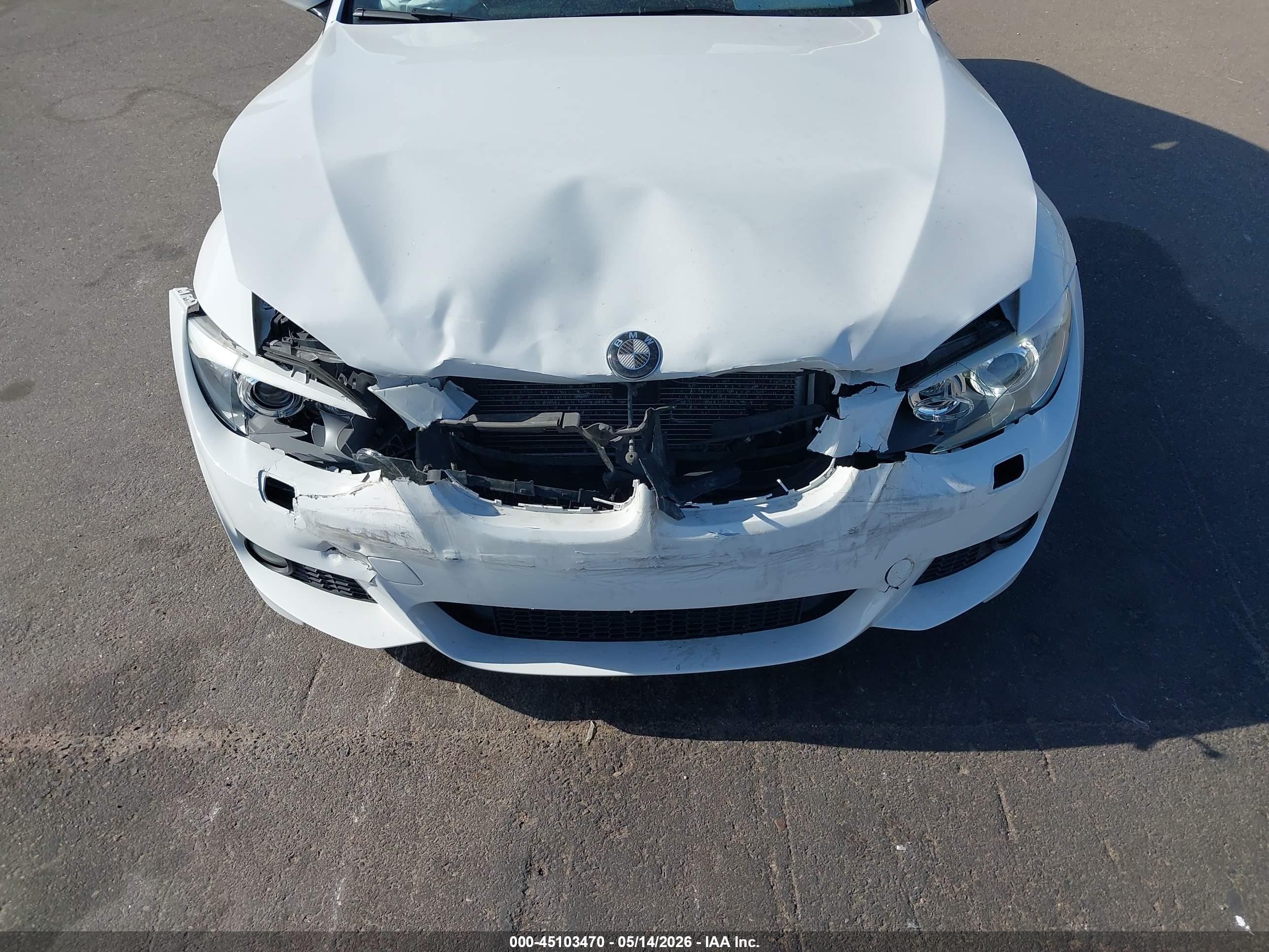 2011 Bmw 335i Xdrive White vin: WBAKF9C51BE672056