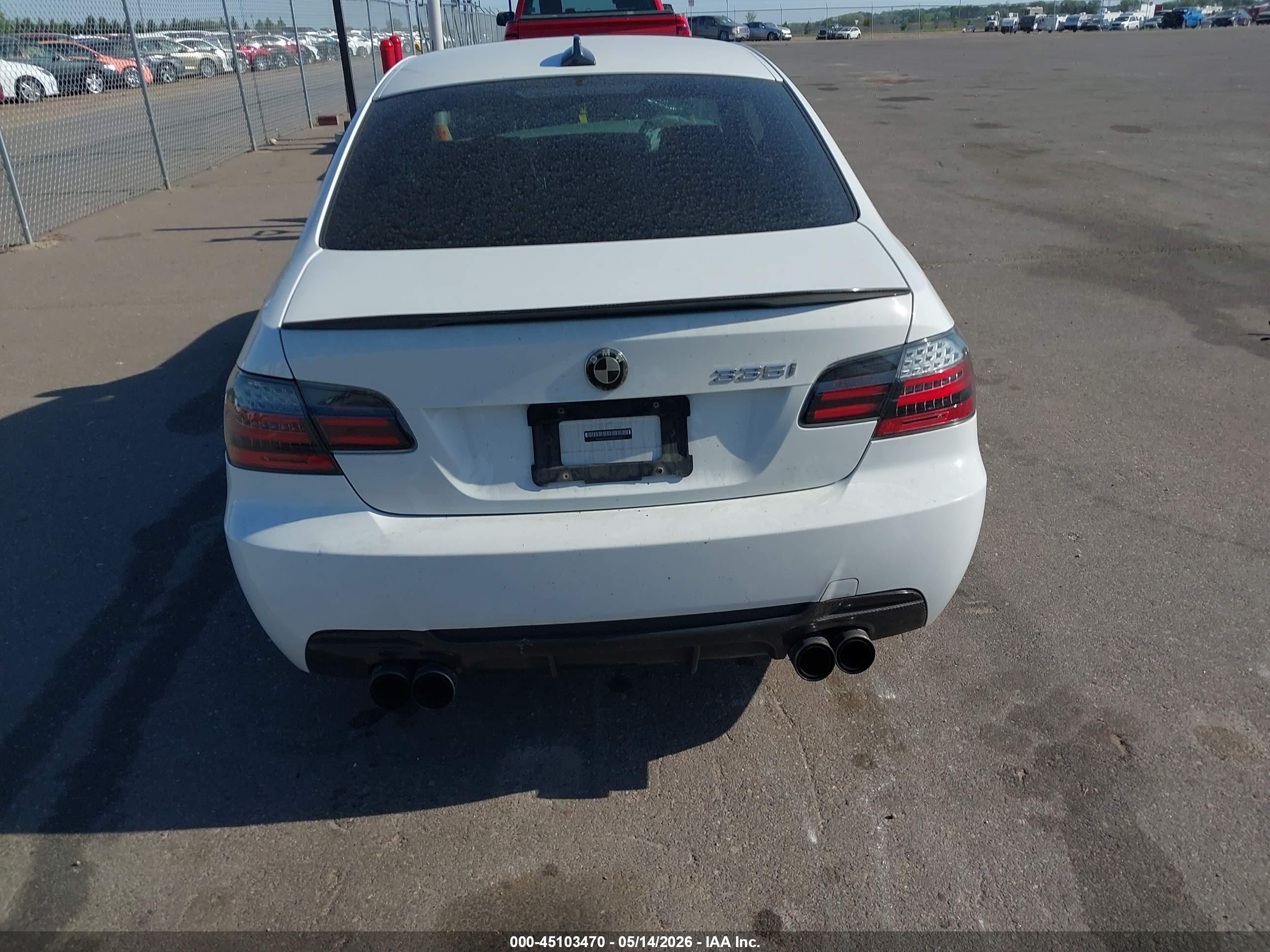2011 Bmw 335i Xdrive White vin: WBAKF9C51BE672056