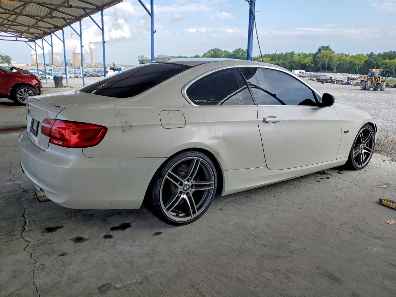 2011 Bmw 335 Xi White vin: WBAKF9C52BE620550