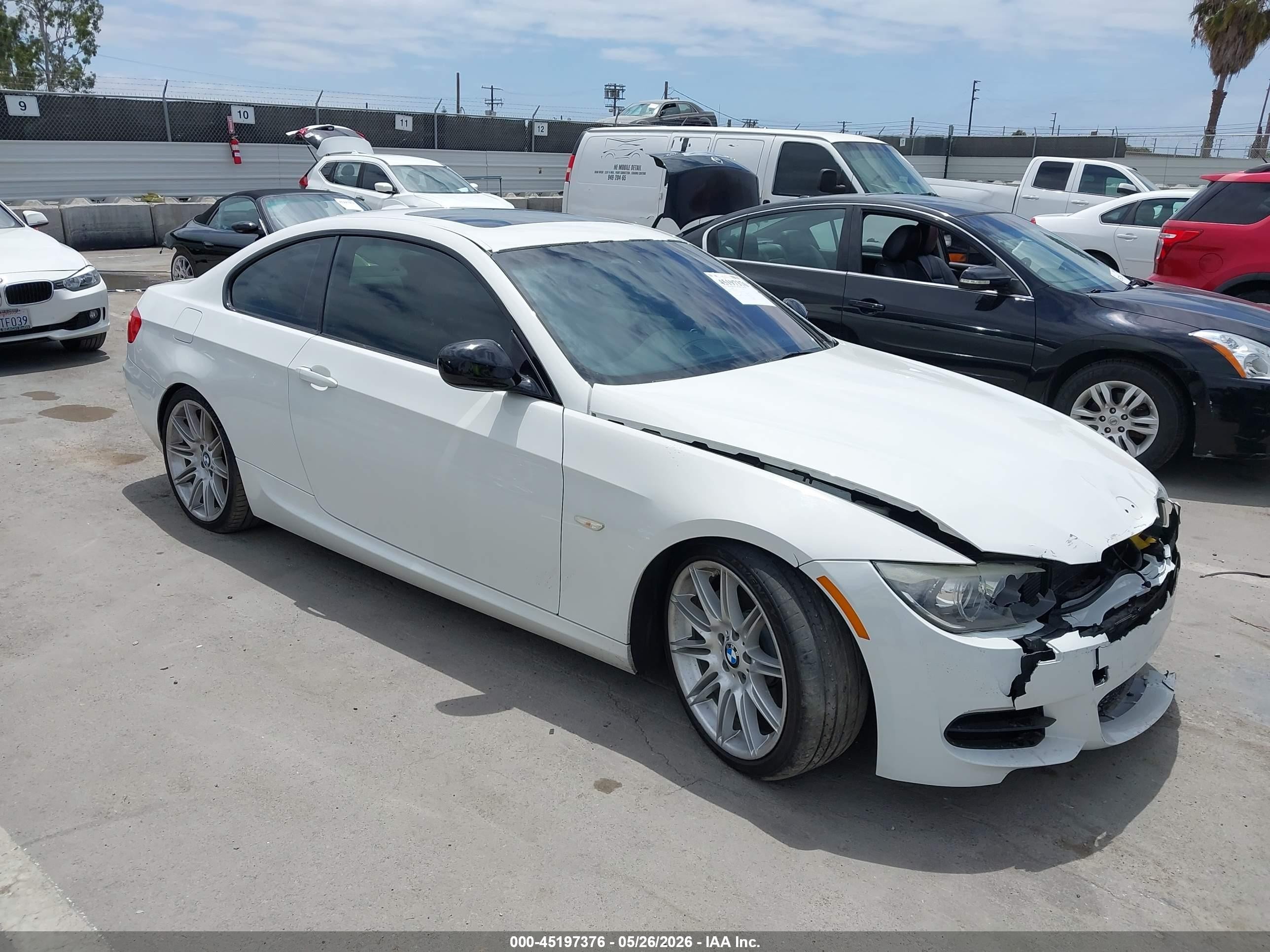 2011 Bmw 335is White vin: WBAKG1C52BE362853