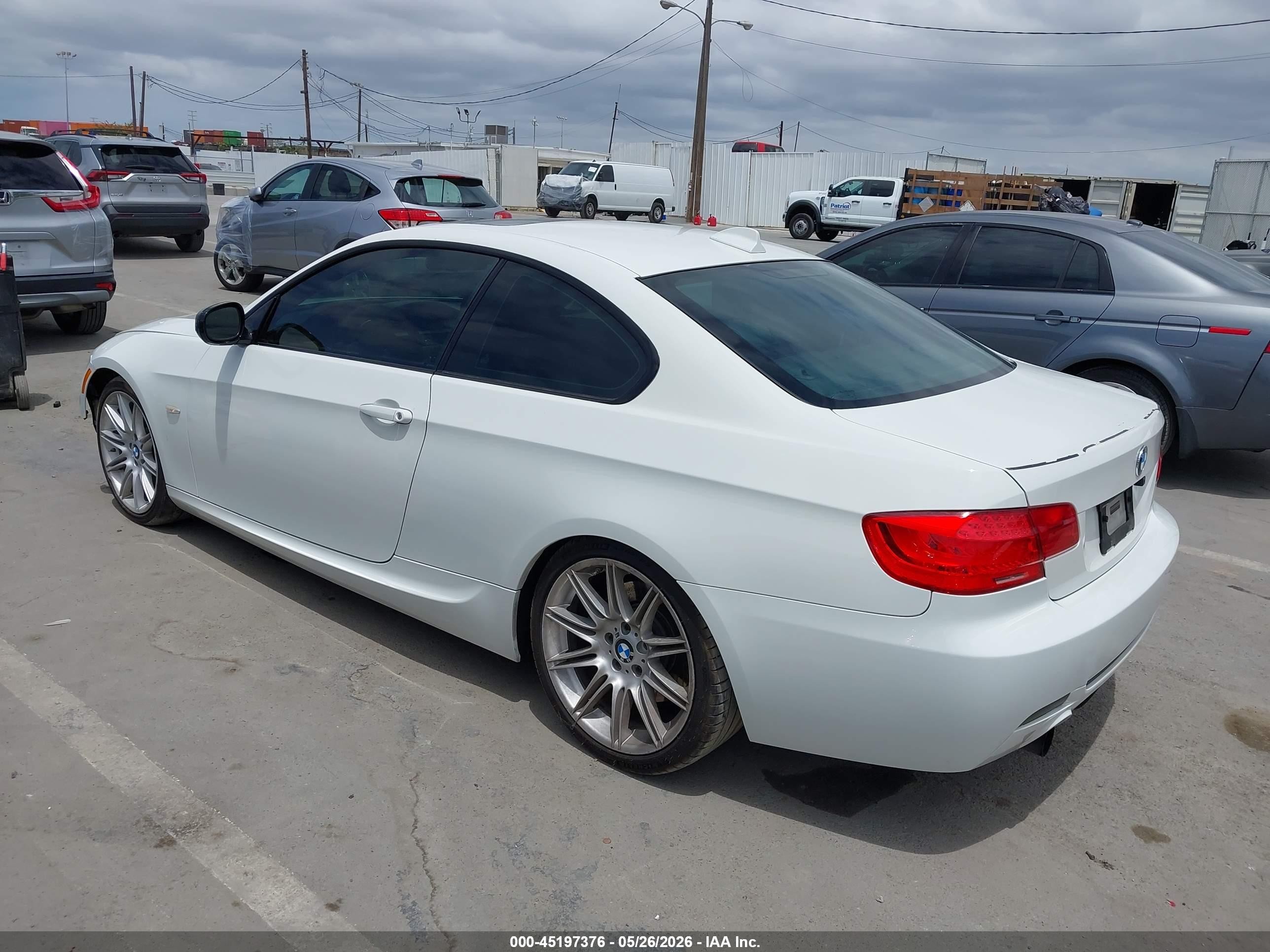 2011 Bmw 335is White vin: WBAKG1C52BE362853